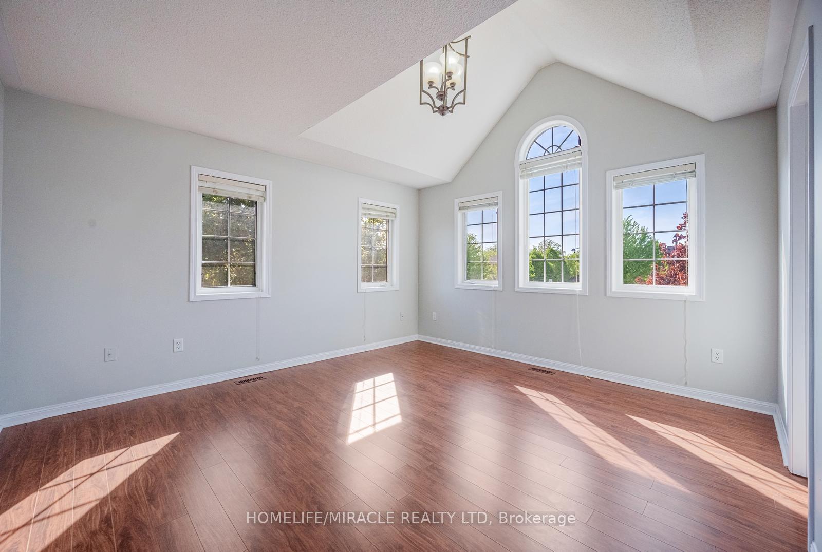 Photo 27 of 17 Latania Boulevard, Brampton, Vales of Castlemore — HOMEH