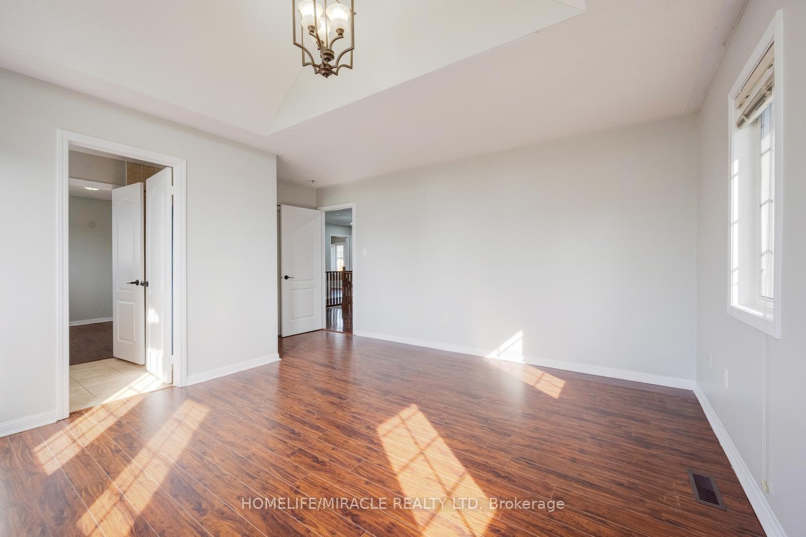 Photo 29 of 17 Latania Boulevard, Brampton, Vales of Castlemore — HOMEH