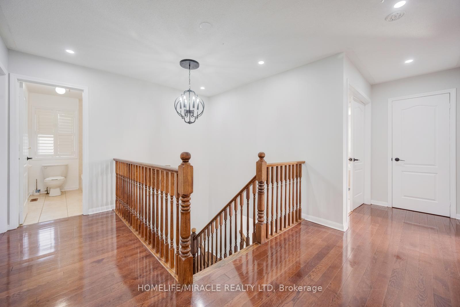 Photo 32 of 17 Latania Boulevard, Brampton, Vales of Castlemore — HOMEH