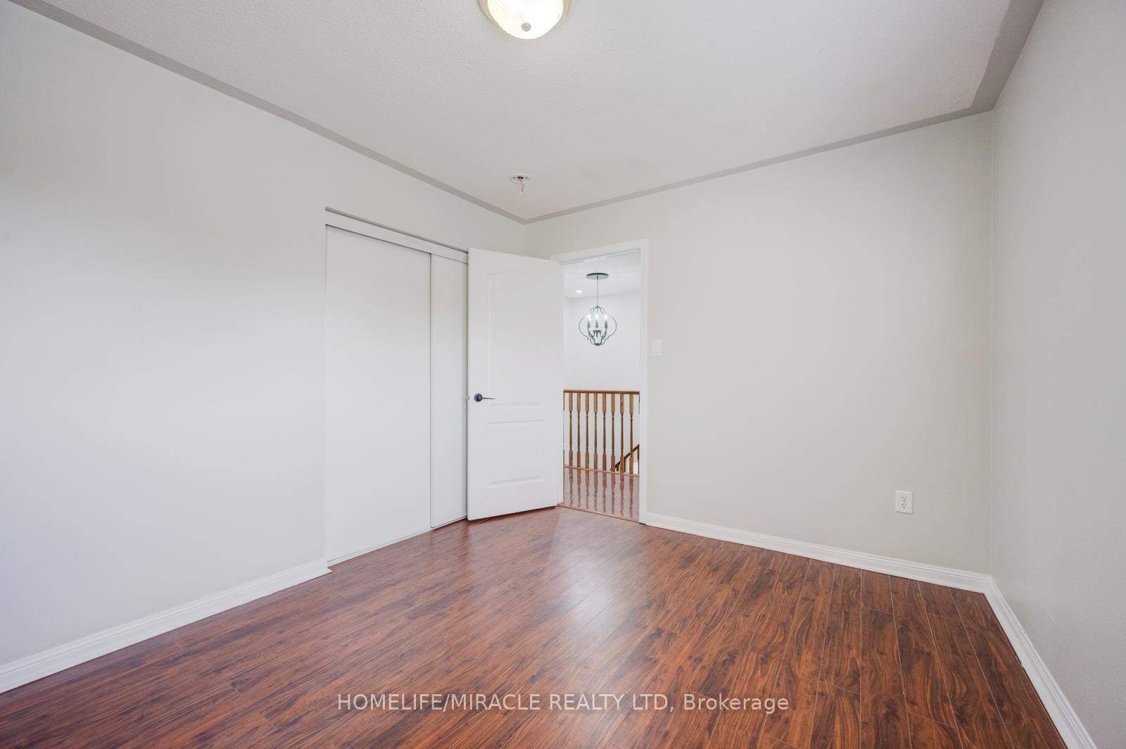Photo 34 of 17 Latania Boulevard, Brampton, Vales of Castlemore — HOMEH