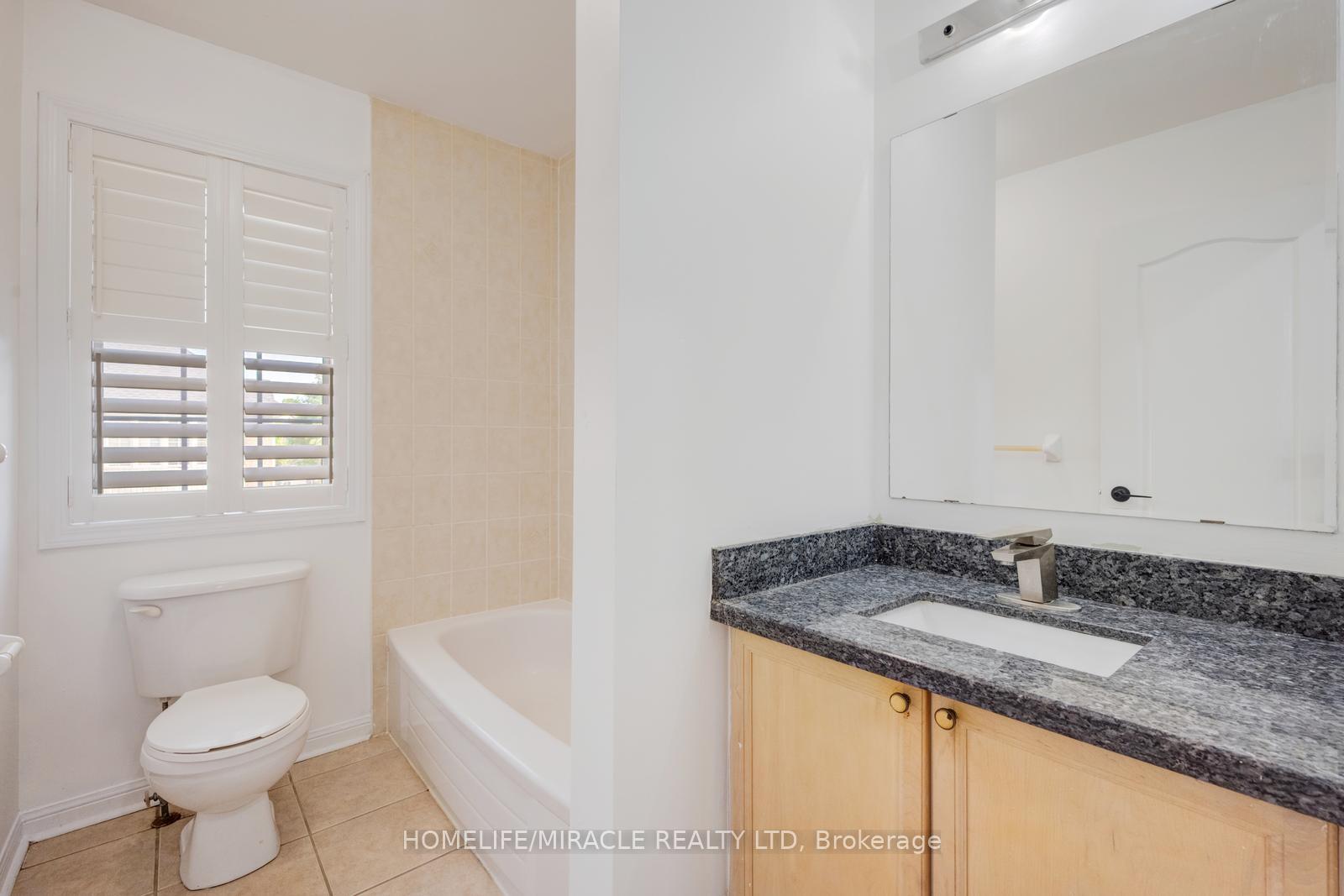 Photo 35 of 17 Latania Boulevard, Brampton, Vales of Castlemore — HOMEH