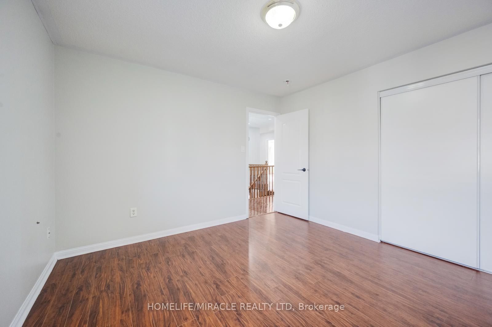 Photo 37 of 17 Latania Boulevard, Brampton, Vales of Castlemore — HOMEH