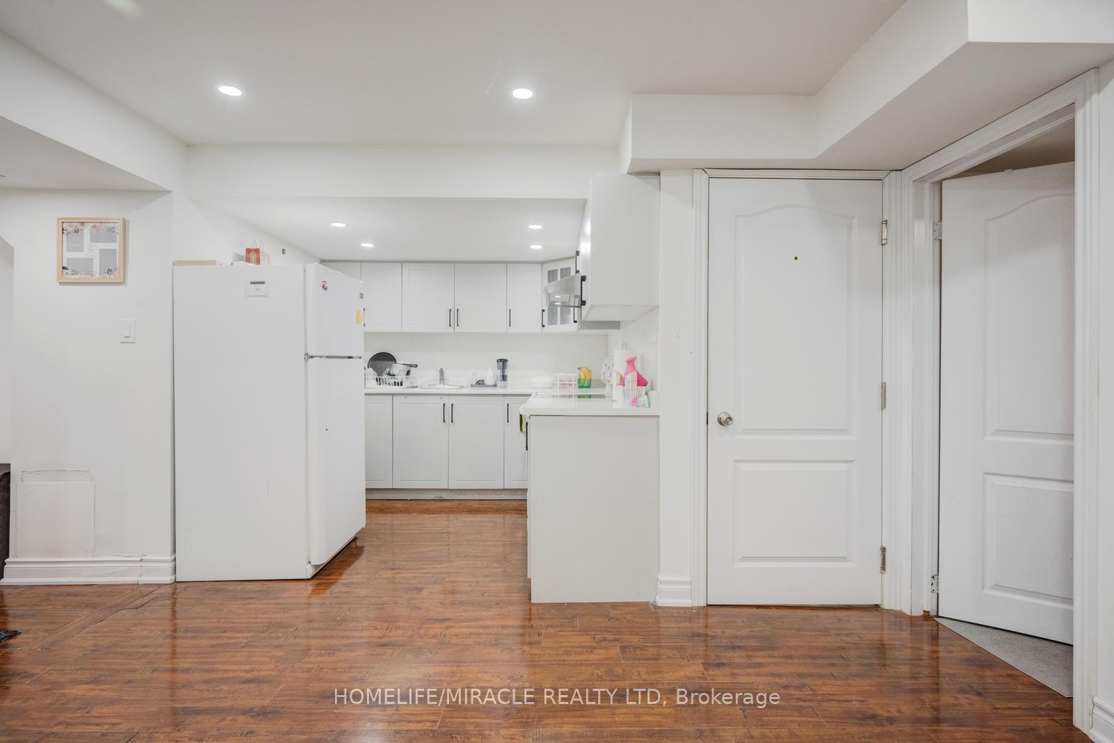 Photo 40 of 17 Latania Boulevard, Brampton, Vales of Castlemore — HOMEH