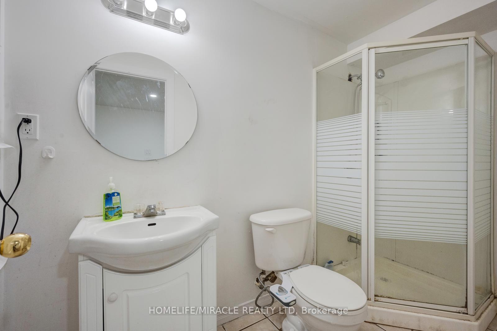 Photo 47 of 17 Latania Boulevard, Brampton, Vales of Castlemore — HOMEH