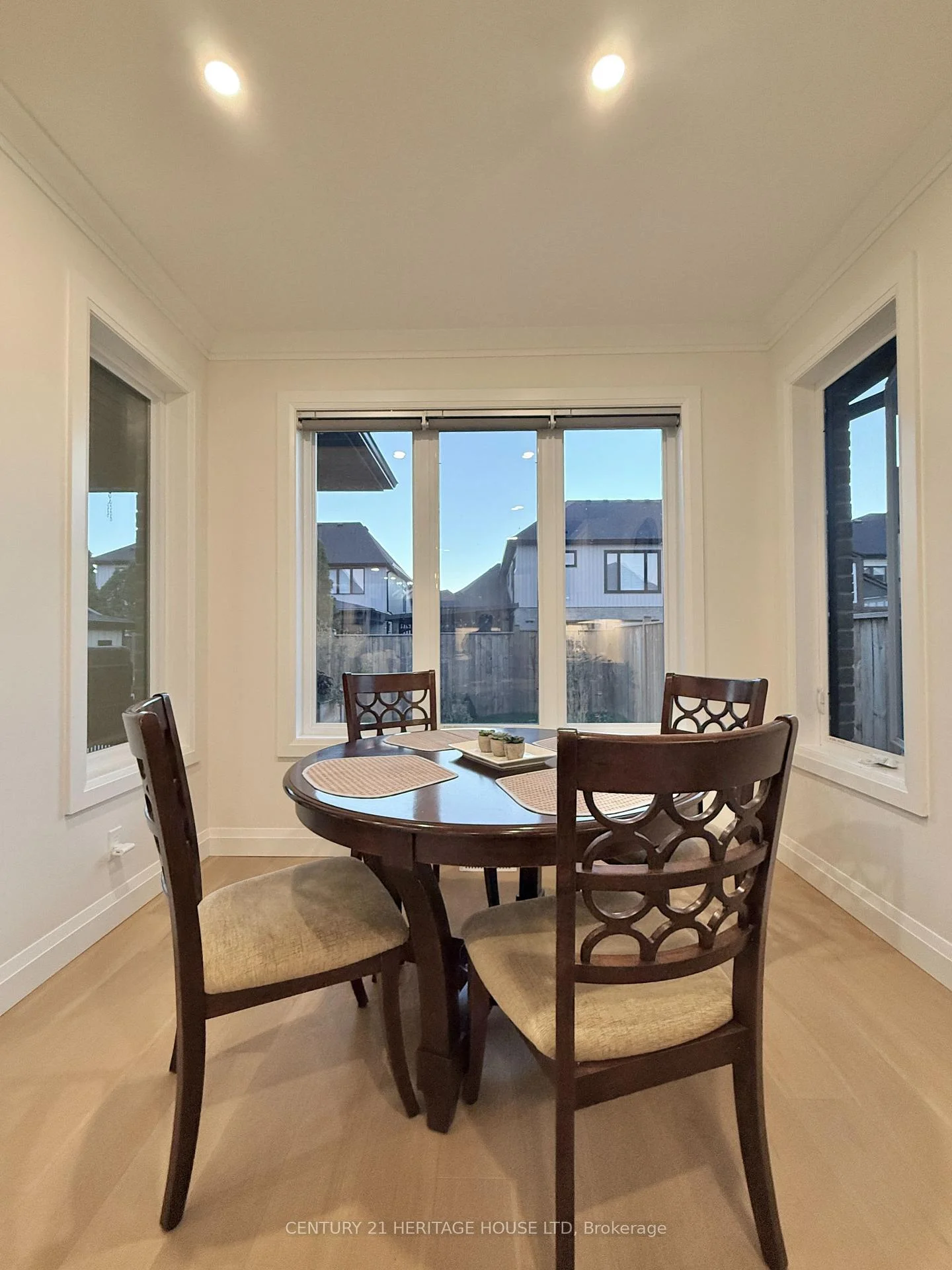 Photo 26 of 4099 Sugarmaple Crossing, London, South V — HOMEH