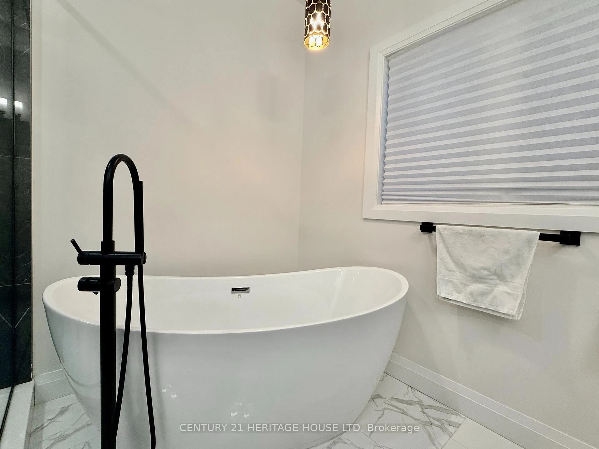 Photo 35 of 4099 Sugarmaple Crossing, London, South V — HOMEH