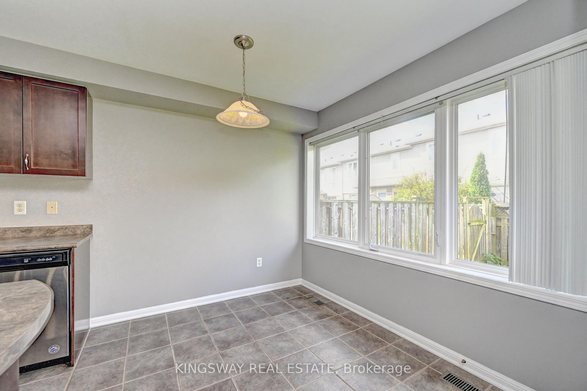 Photo 14 of 103 Blackbird Circle, Cambridge, Silver Heights — HOMEH