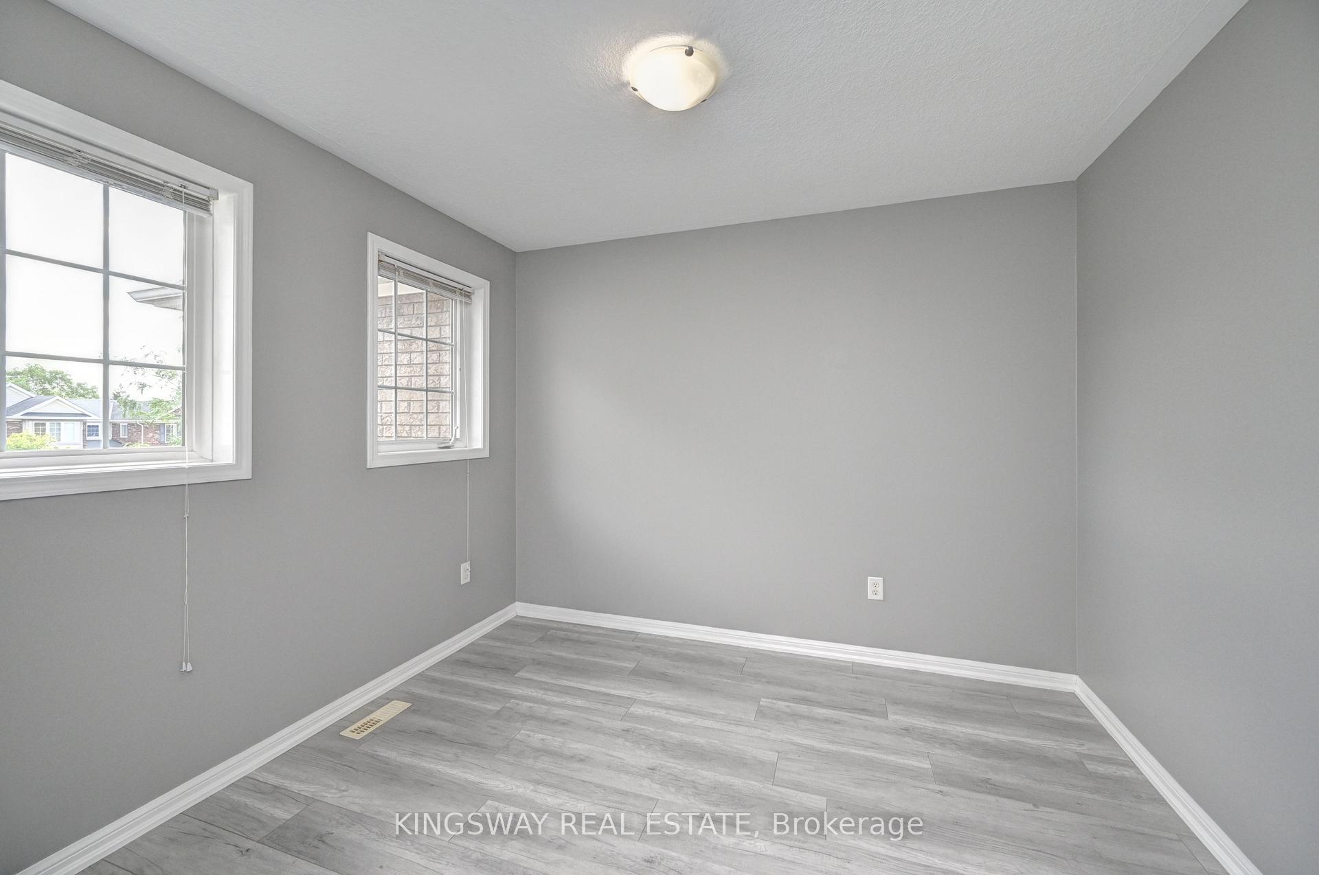 Photo 33 of 103 Blackbird Circle, Cambridge, Silver Heights — HOMEH