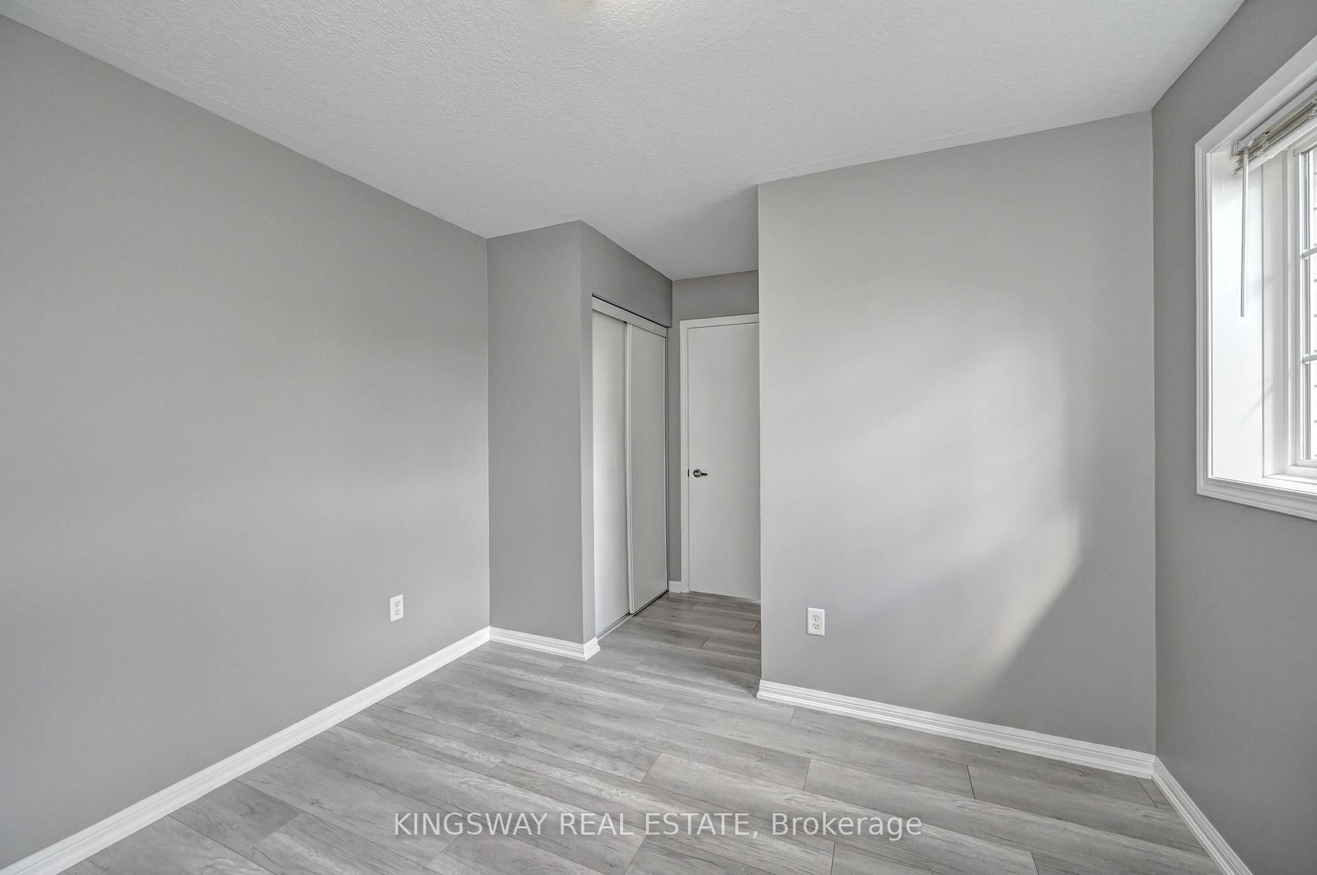 Photo 34 of 103 Blackbird Circle, Cambridge, Silver Heights — HOMEH