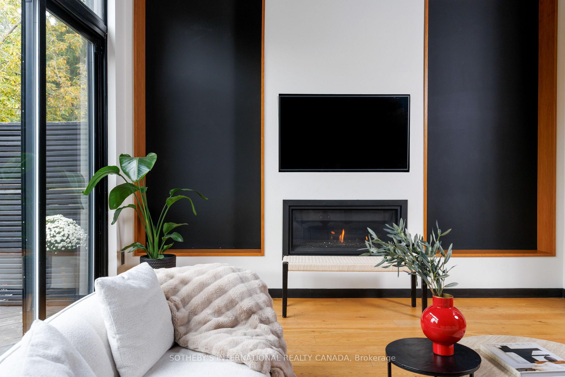 Photo 17 of 34 Hastings Avenue, Toronto, Blake-Jones — HOMEH