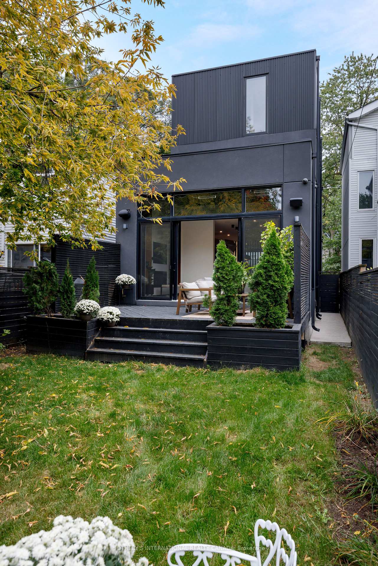 Photo 21 of 34 Hastings Avenue, Toronto, Blake-Jones — HOMEH