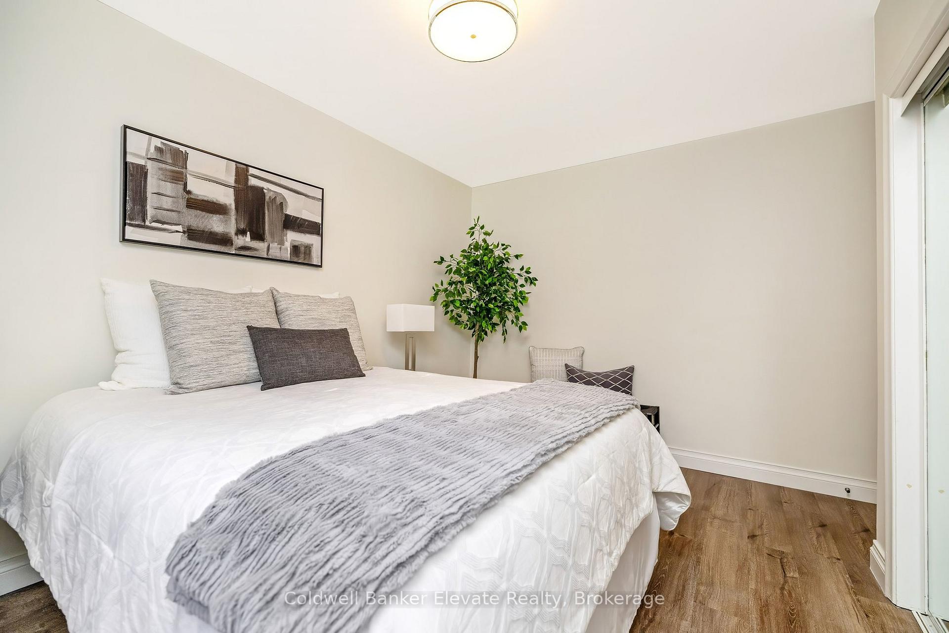 Photo 17 of 21 Market Street, Halton Hills, Georgetown — HOMEH