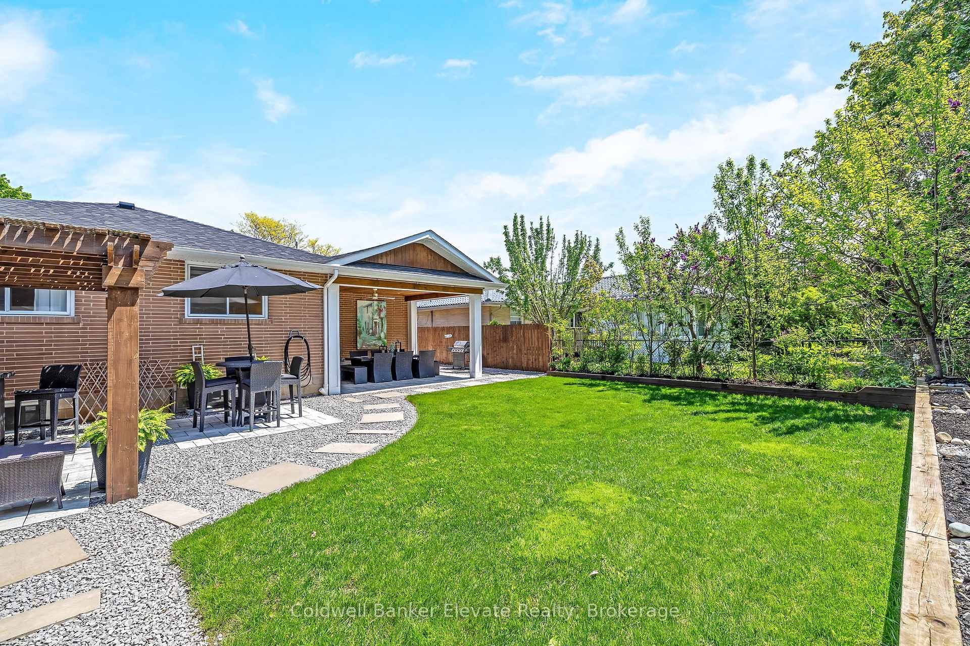 Photo 25 of 21 Market Street, Halton Hills, Georgetown — HOMEH