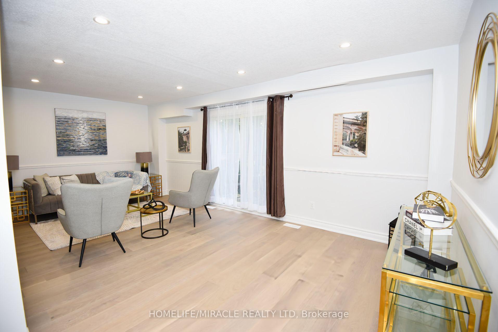 Photo 10 of 1338 Brands Court, Pickering, Liverpool — HOMEH