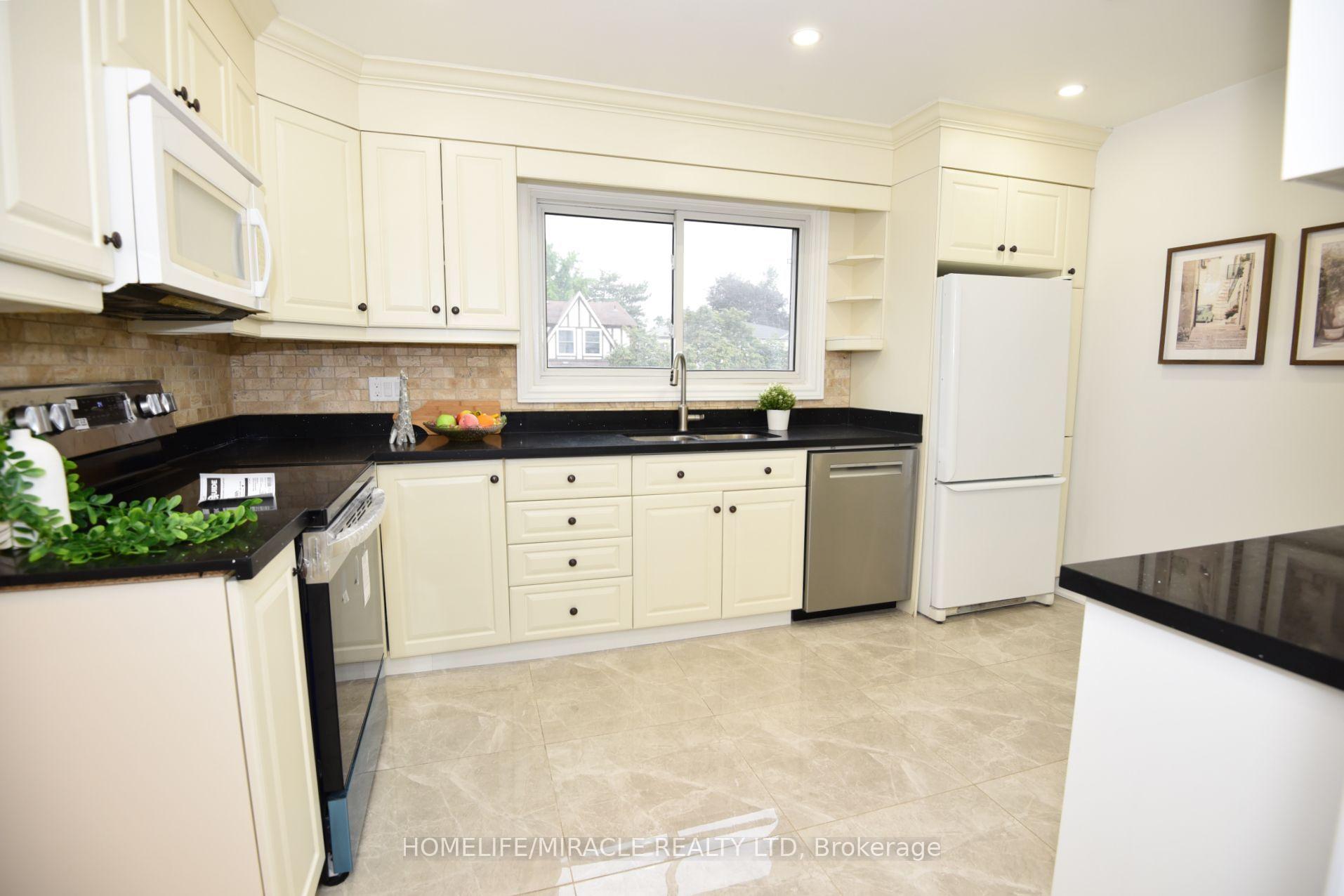 Photo 18 of 1338 Brands Court, Pickering, Liverpool — HOMEH