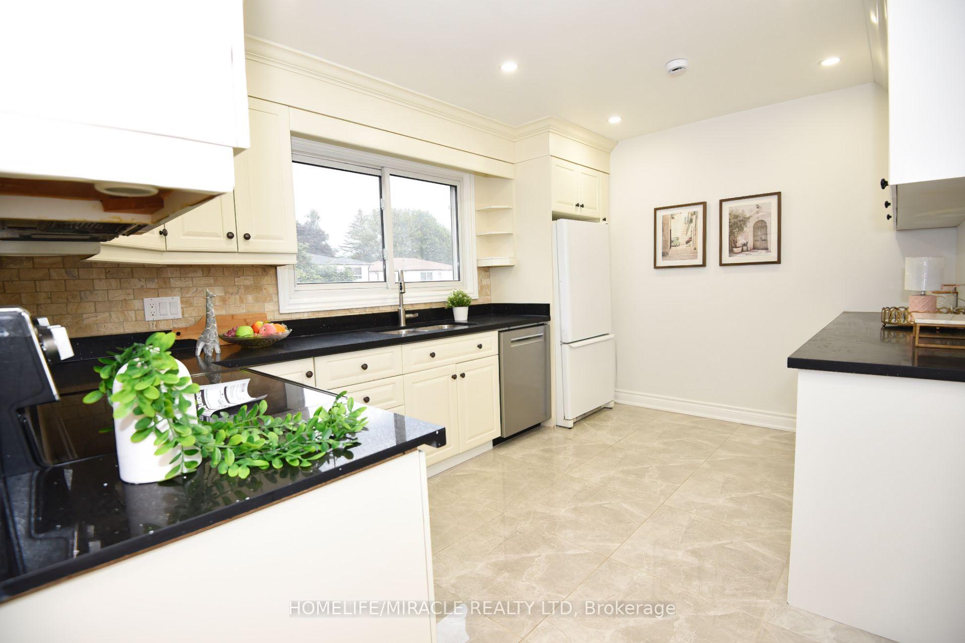 Photo 20 of 1338 Brands Court, Pickering, Liverpool — HOMEH