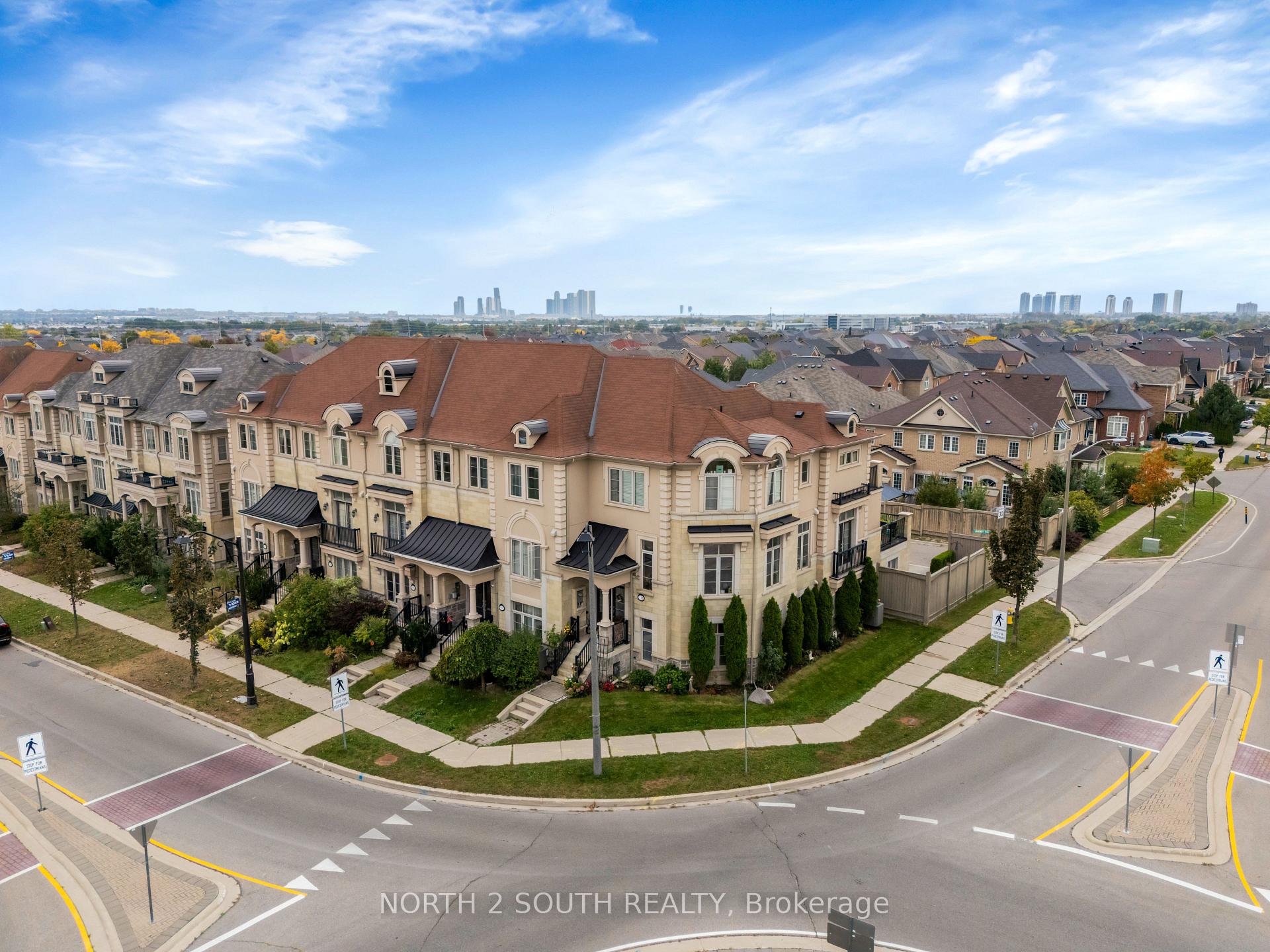 Photo 2 of 110 Grand Trunk Avenue, Vaughan, Patterson — HOMEH