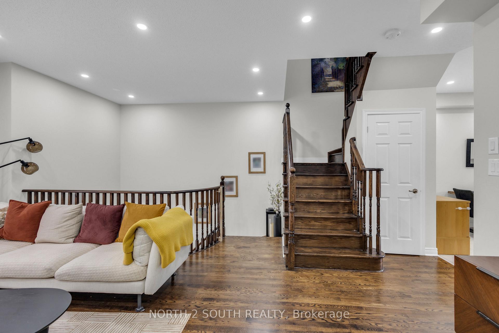 Photo 10 of 110 Grand Trunk Avenue, Vaughan, Patterson — HOMEH