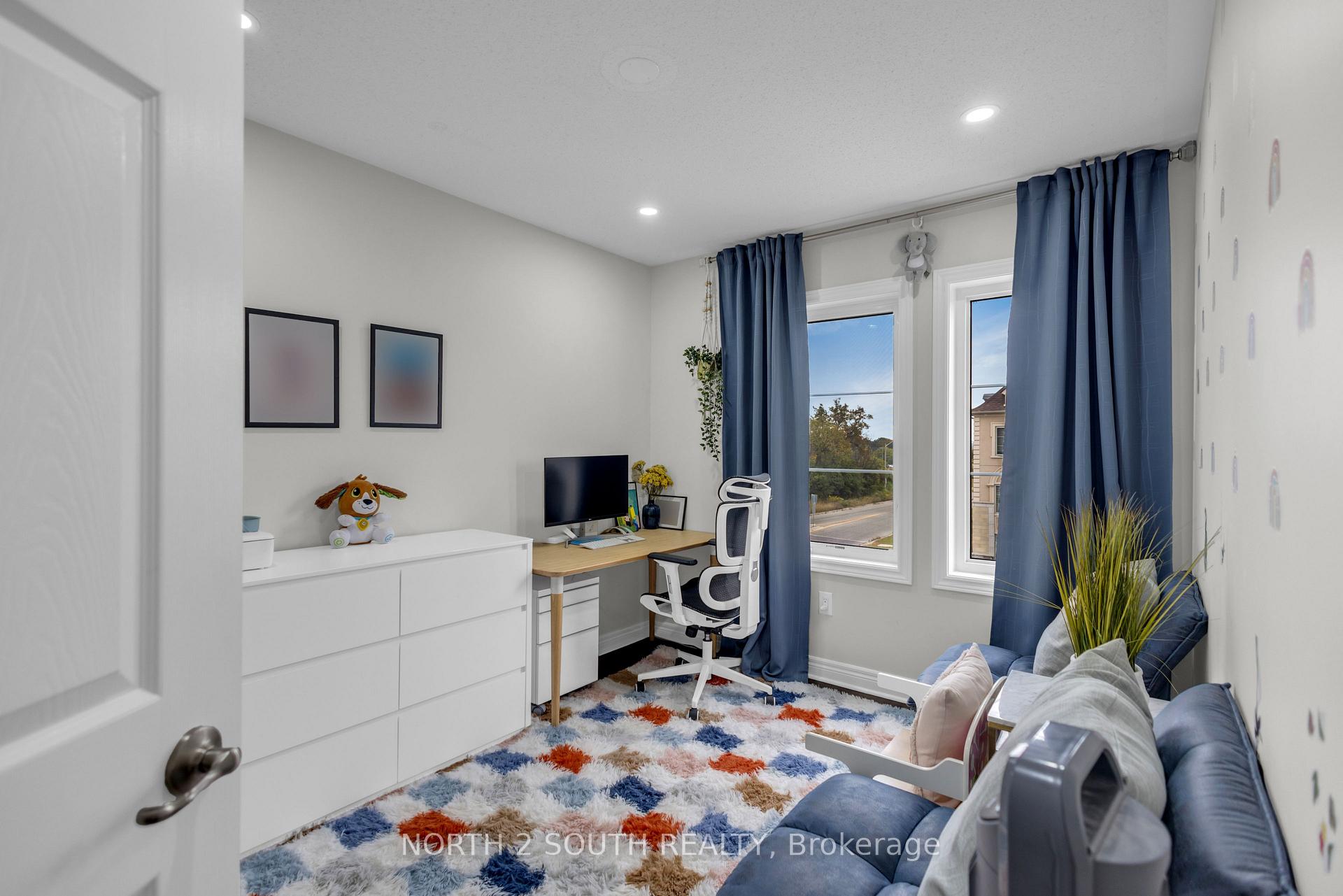 Photo 25 of 110 Grand Trunk Avenue, Vaughan, Patterson — HOMEH