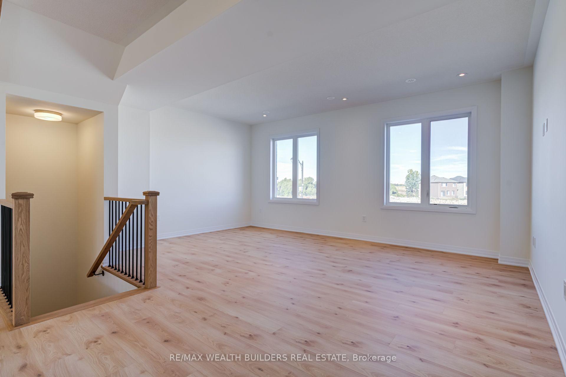 Photo 4 of 6 Thornbird Crescent, Brampton, Northwest Brampton — HOMEH