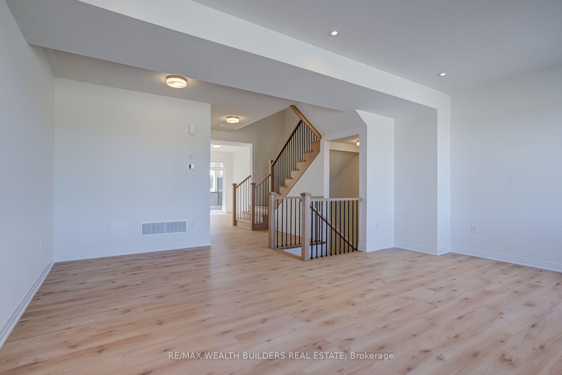 Photo 6 of 6 Thornbird Crescent, Brampton, Northwest Brampton — HOMEH