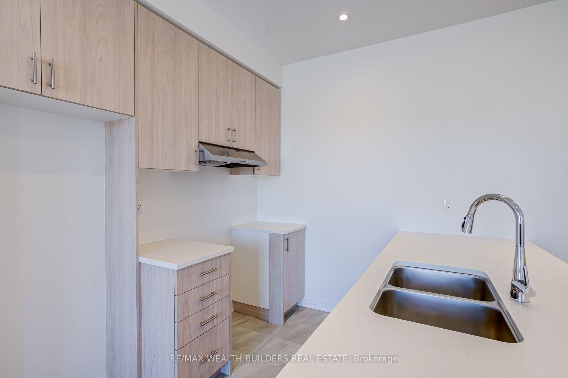 Photo 43 of 6 Thornbird Crescent, Brampton, Northwest Brampton — HOMEH