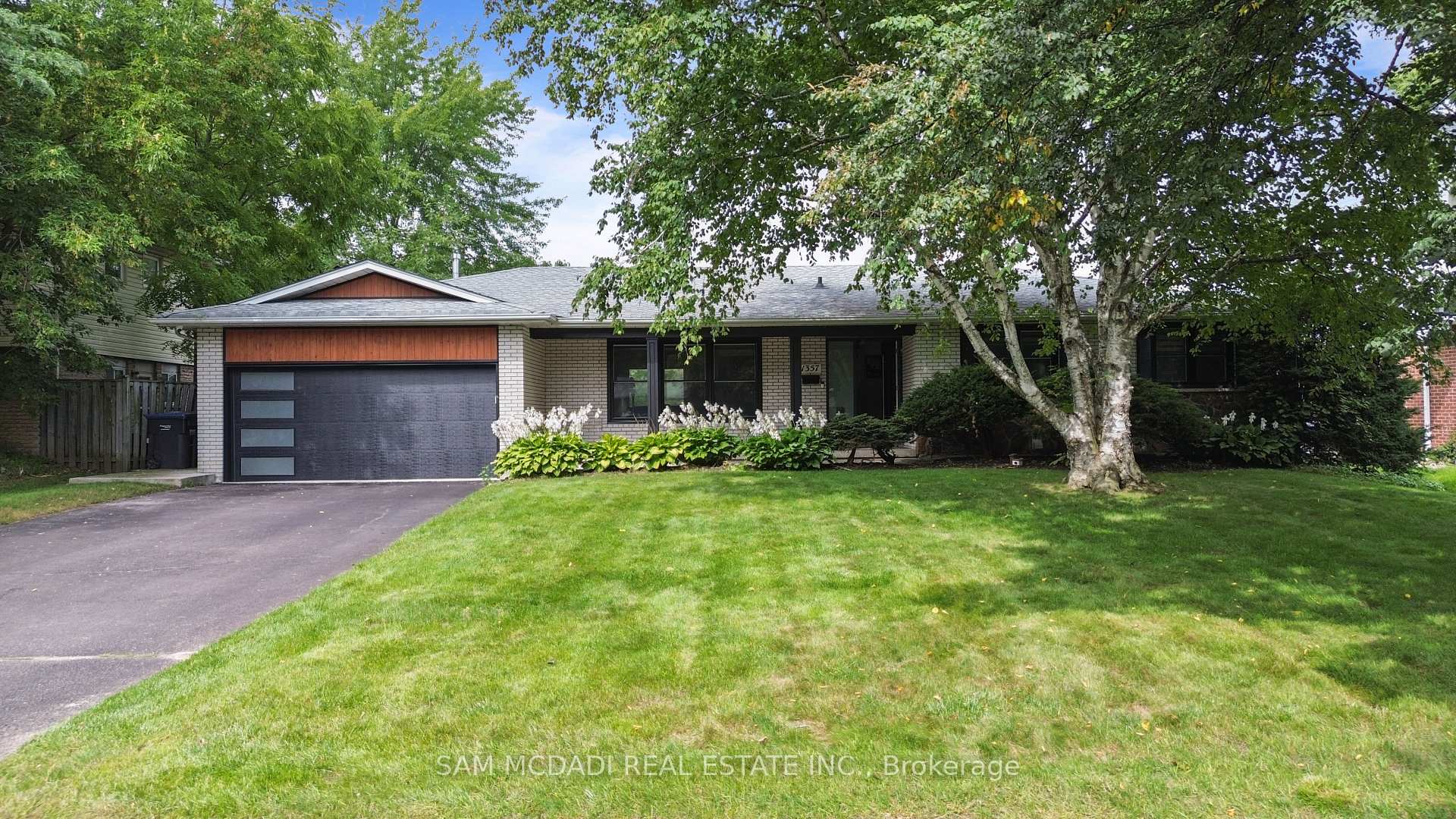 Photo 2 of 1357 Saginaw Crescent, Mississauga, Lorne Park — HOMEH