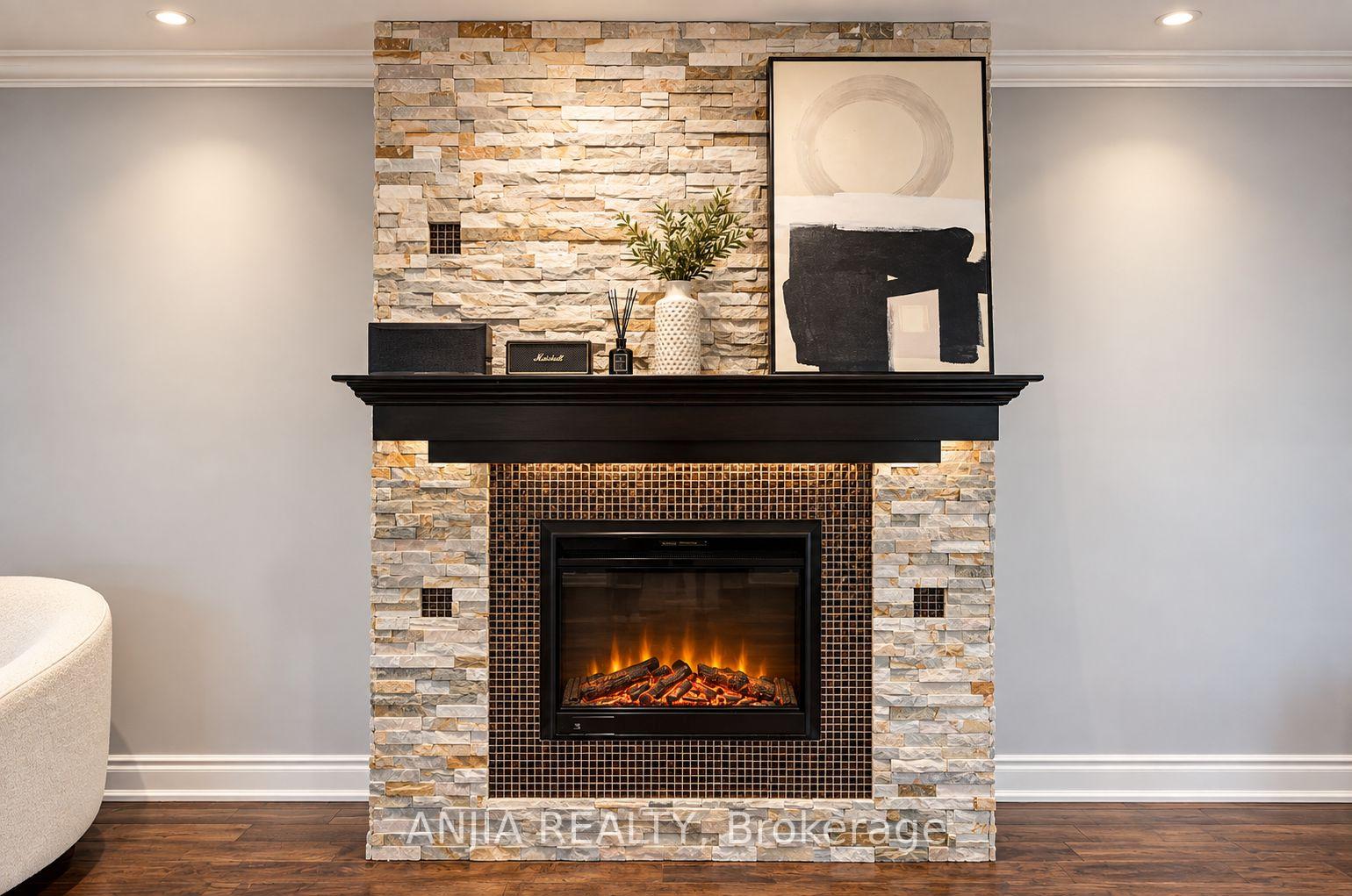 Photo 8 of 58 Summerfeldt Crescent, Markham, Unionville — HOMEH