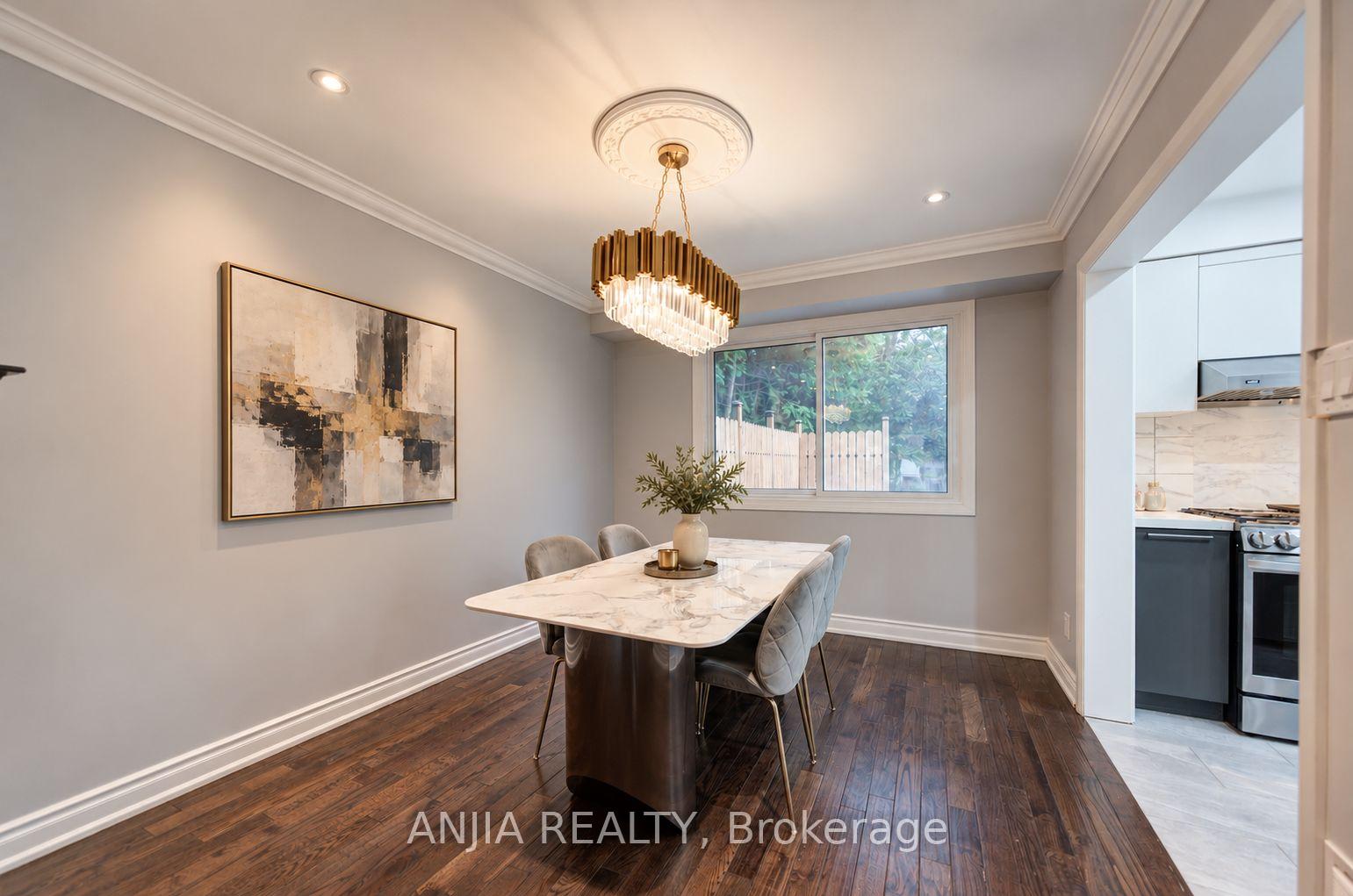 Photo 9 of 58 Summerfeldt Crescent, Markham, Unionville — HOMEH