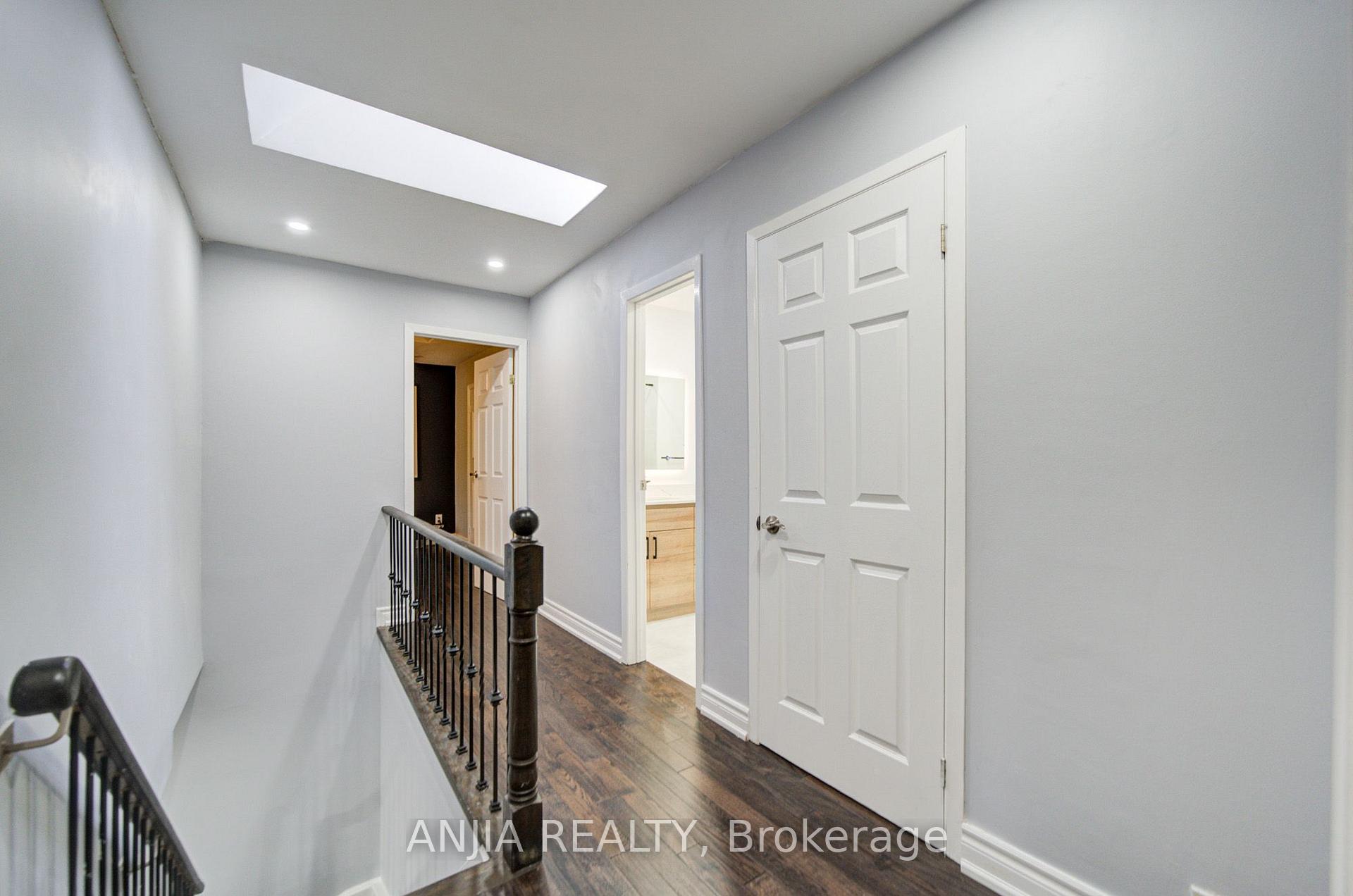 Photo 23 of 58 Summerfeldt Crescent, Markham, Unionville — HOMEH