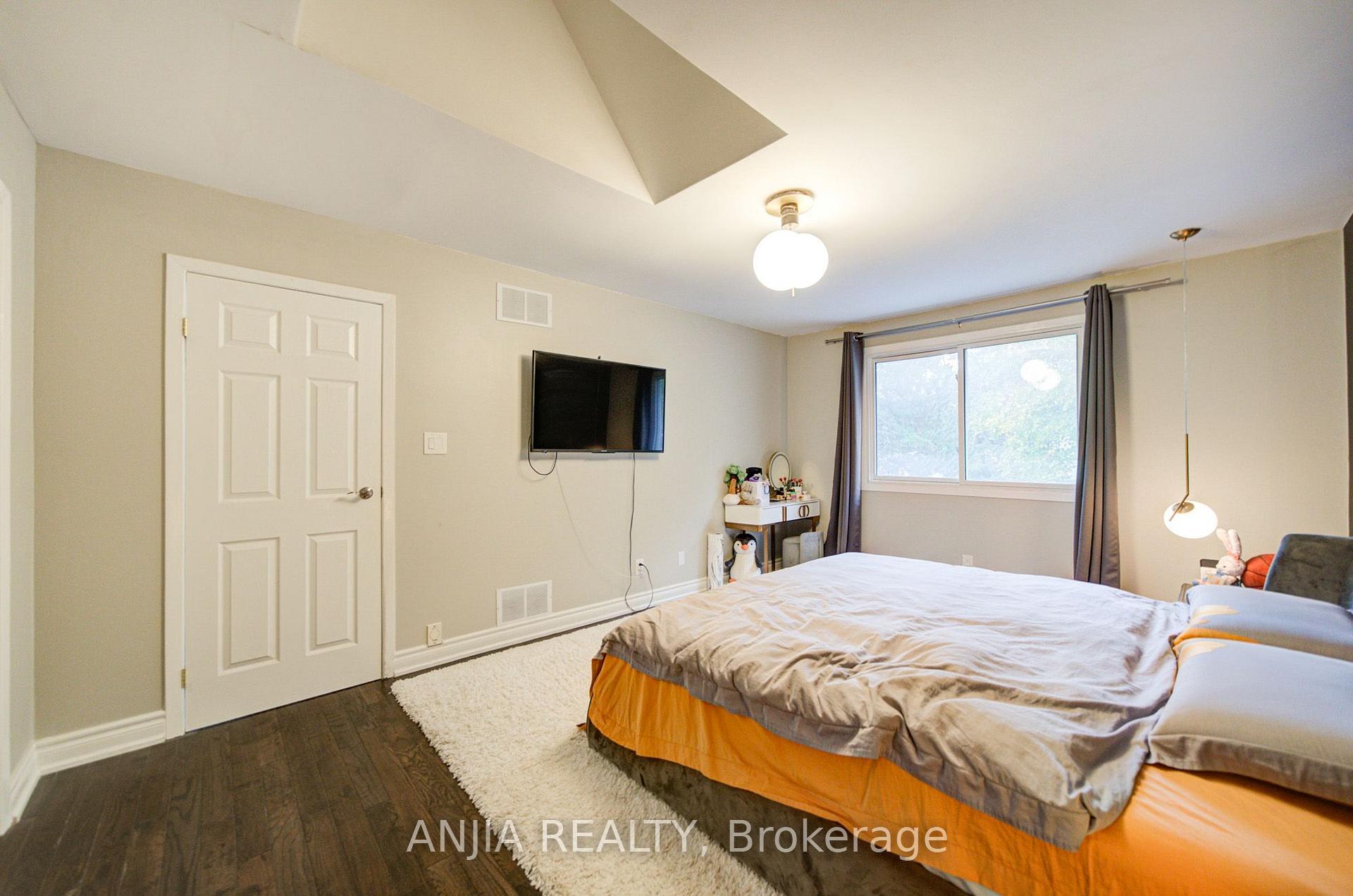 Photo 28 of 58 Summerfeldt Crescent, Markham, Unionville — HOMEH