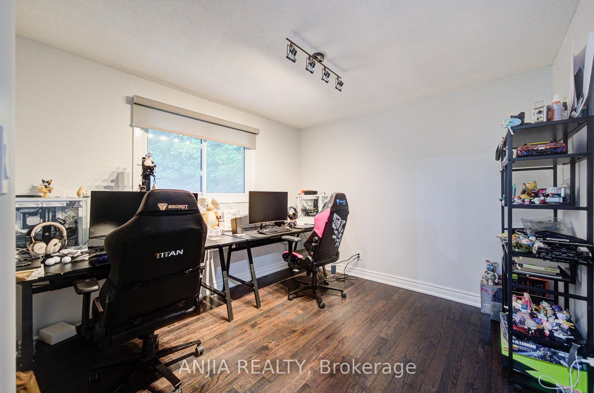 Photo 35 of 58 Summerfeldt Crescent, Markham, Unionville — HOMEH