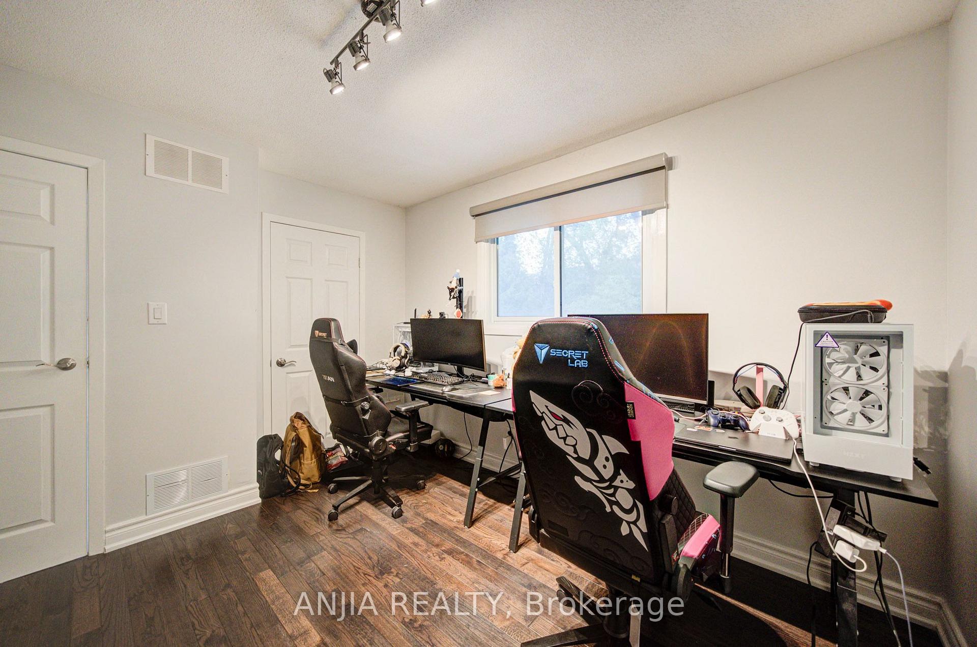 Photo 36 of 58 Summerfeldt Crescent, Markham, Unionville — HOMEH