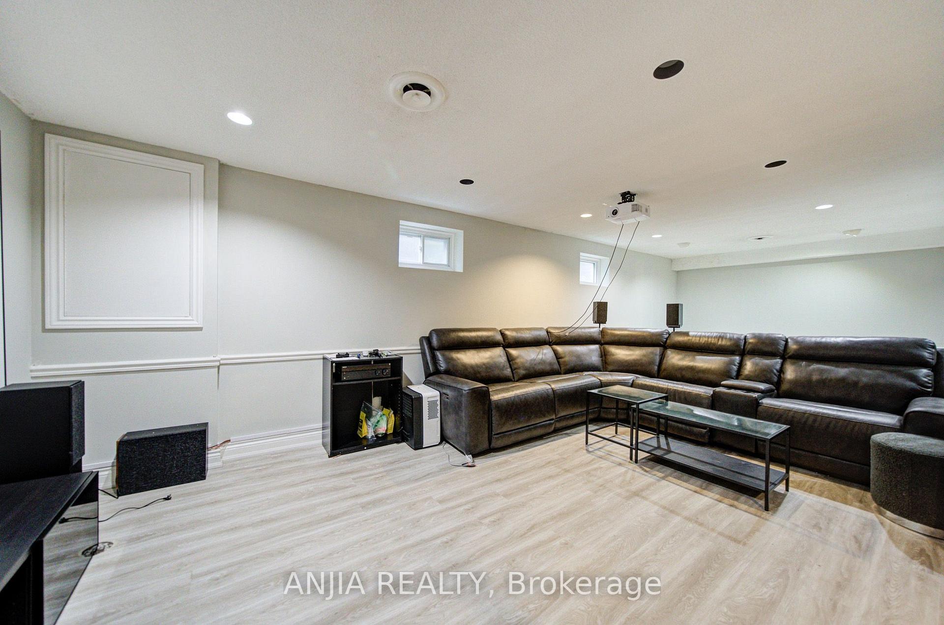 Photo 41 of 58 Summerfeldt Crescent, Markham, Unionville — HOMEH