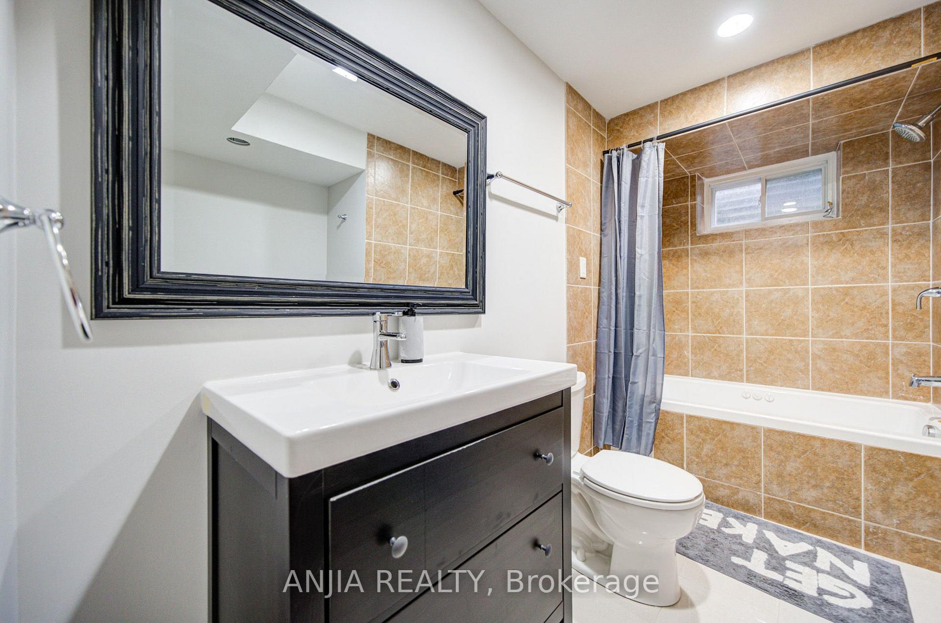 Photo 44 of 58 Summerfeldt Crescent, Markham, Unionville — HOMEH