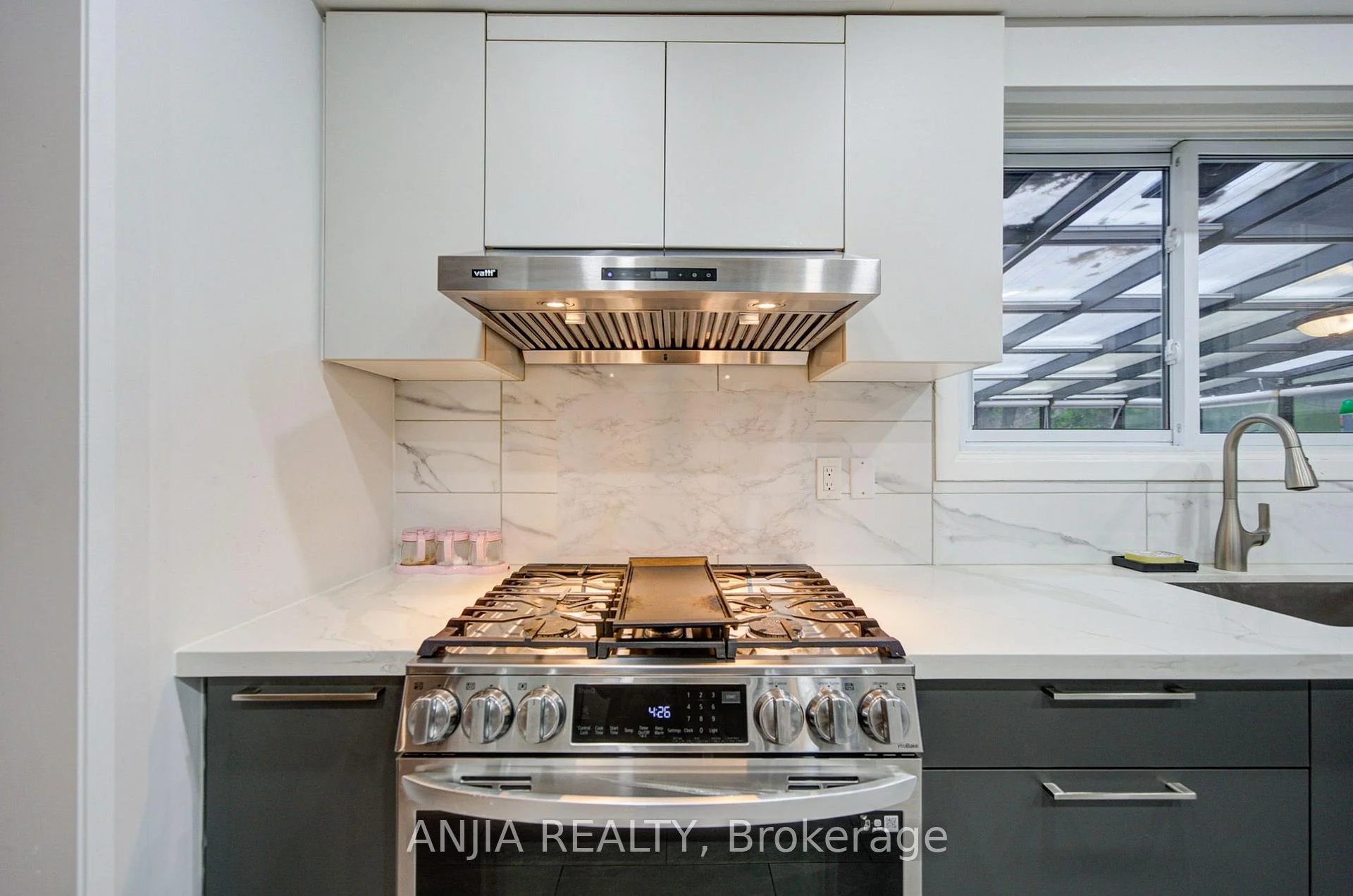 Photo 15 of 58 Summerfeldt Crescent, Markham, Unionville — HOMEH