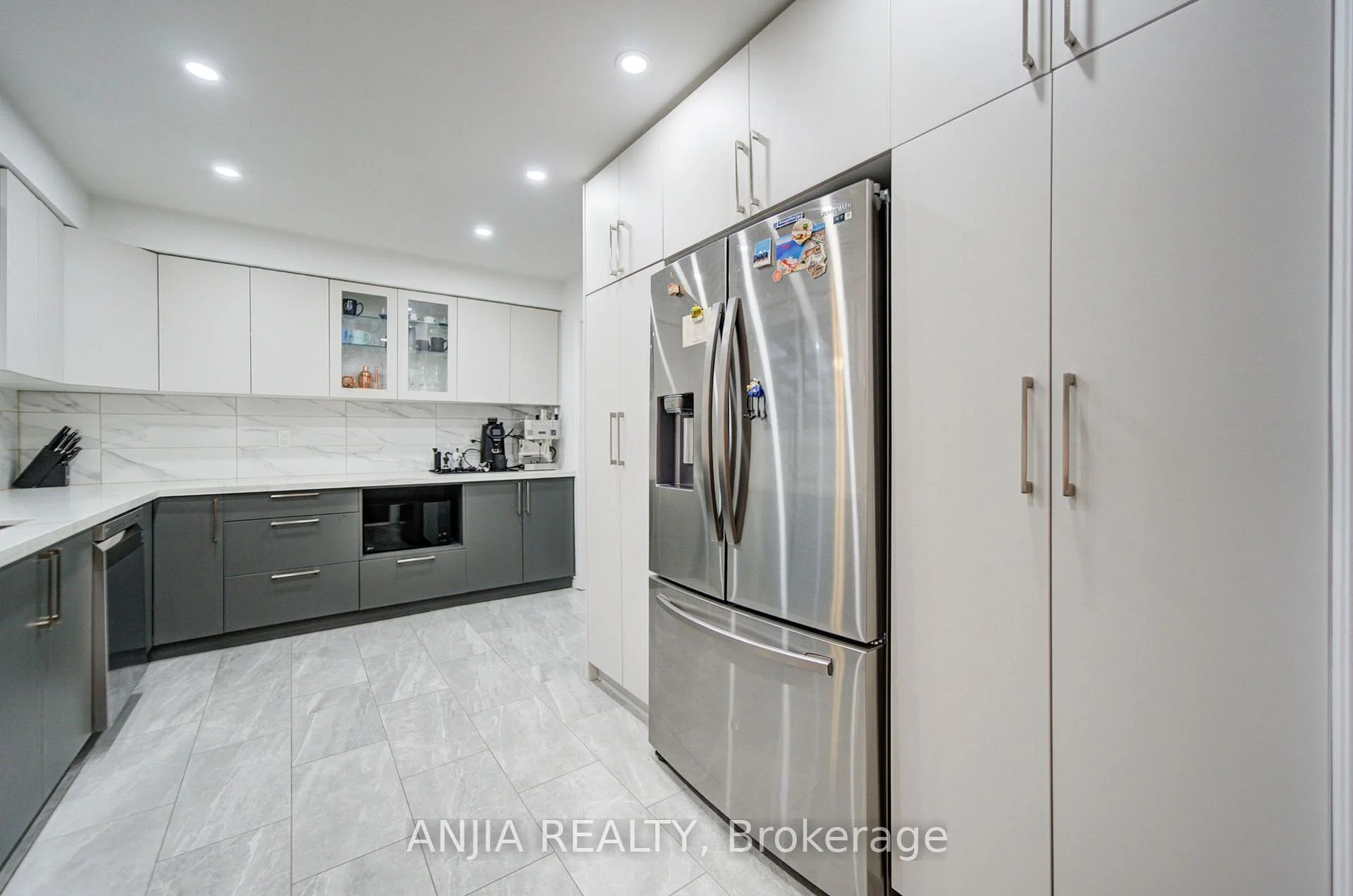 Photo 16 of 58 Summerfeldt Crescent, Markham, Unionville — HOMEH