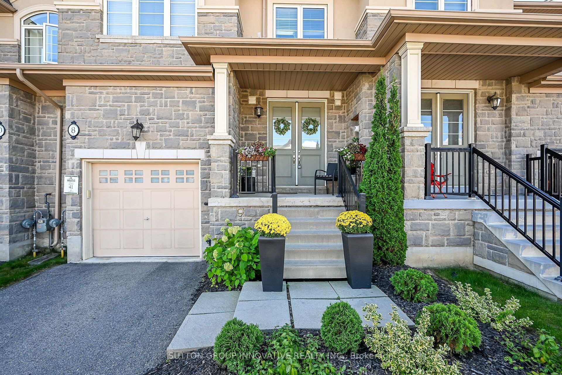 Photo 3 of 8 Callon Drive, Hamilton, Meadowlands — HOMEH