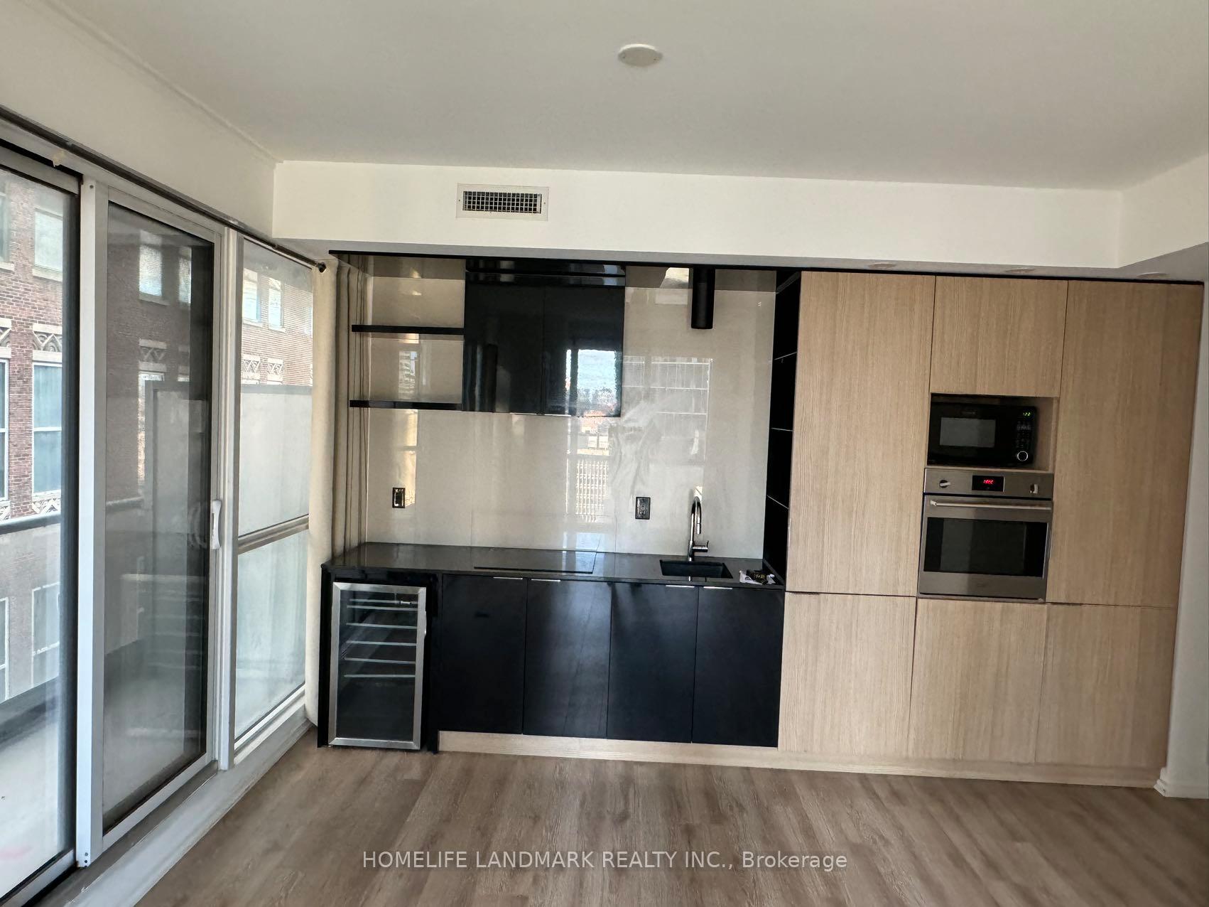 Photo 3 of Unit 1806, 70 Temperance Street, Toronto, Bay Street Corridor — HOMEH