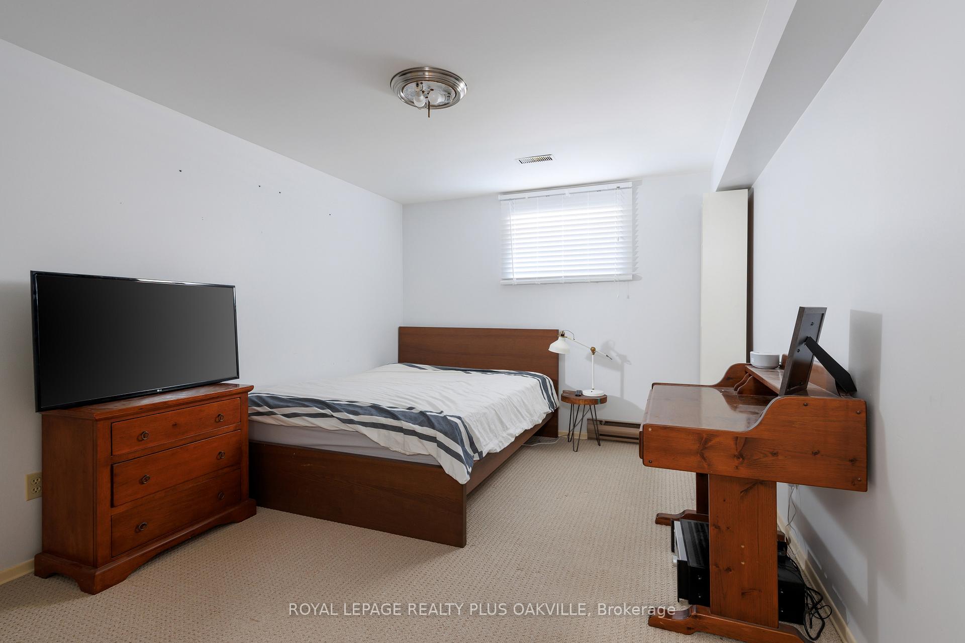 Photo 40 of 258 Shoreacres Road, Burlington, Shoreacres — HOMEH