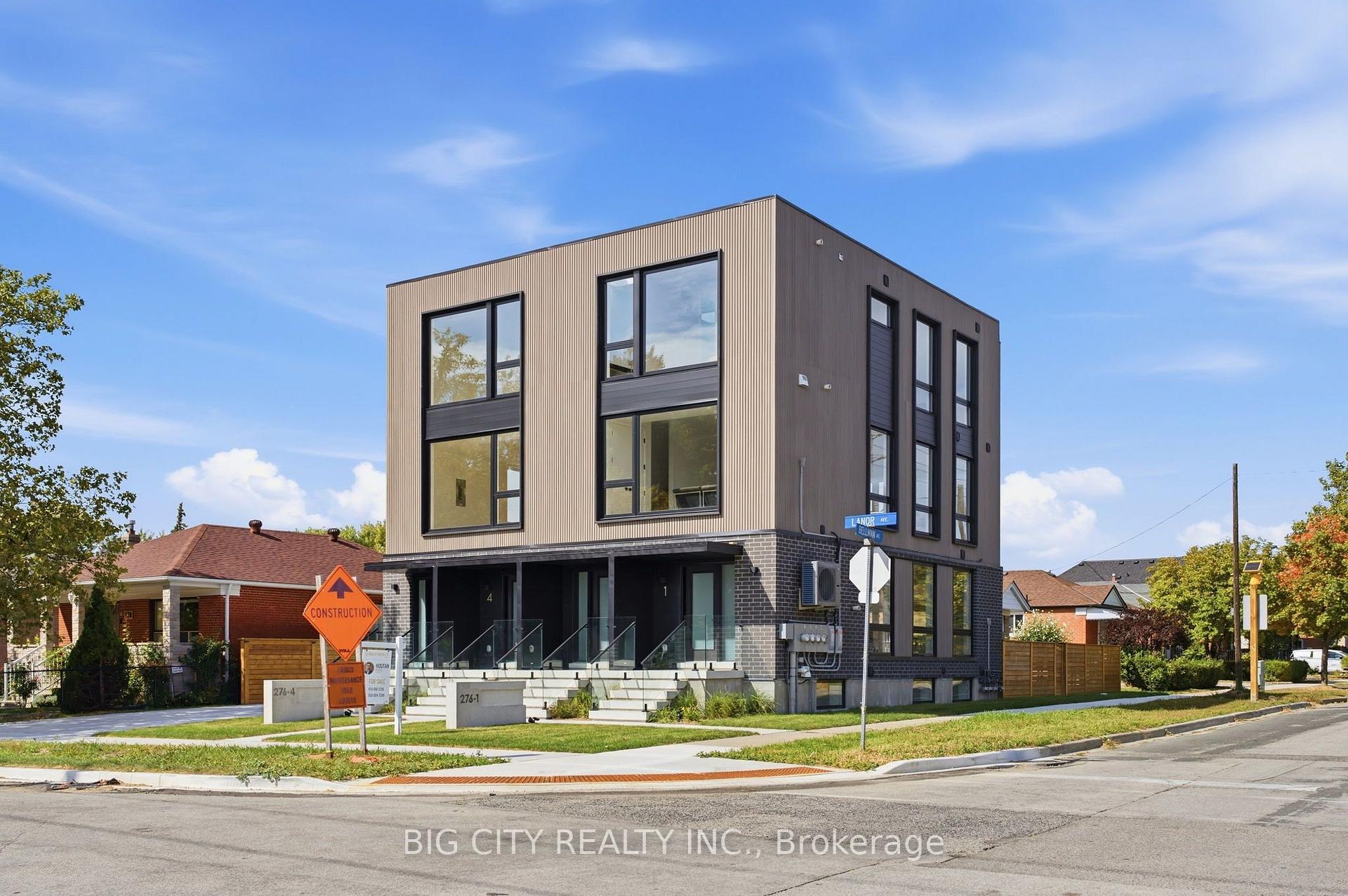 Photo 3 of Unit 2, 276 Lanor Avenue, Etobicoke, Alderwood — HOMEH