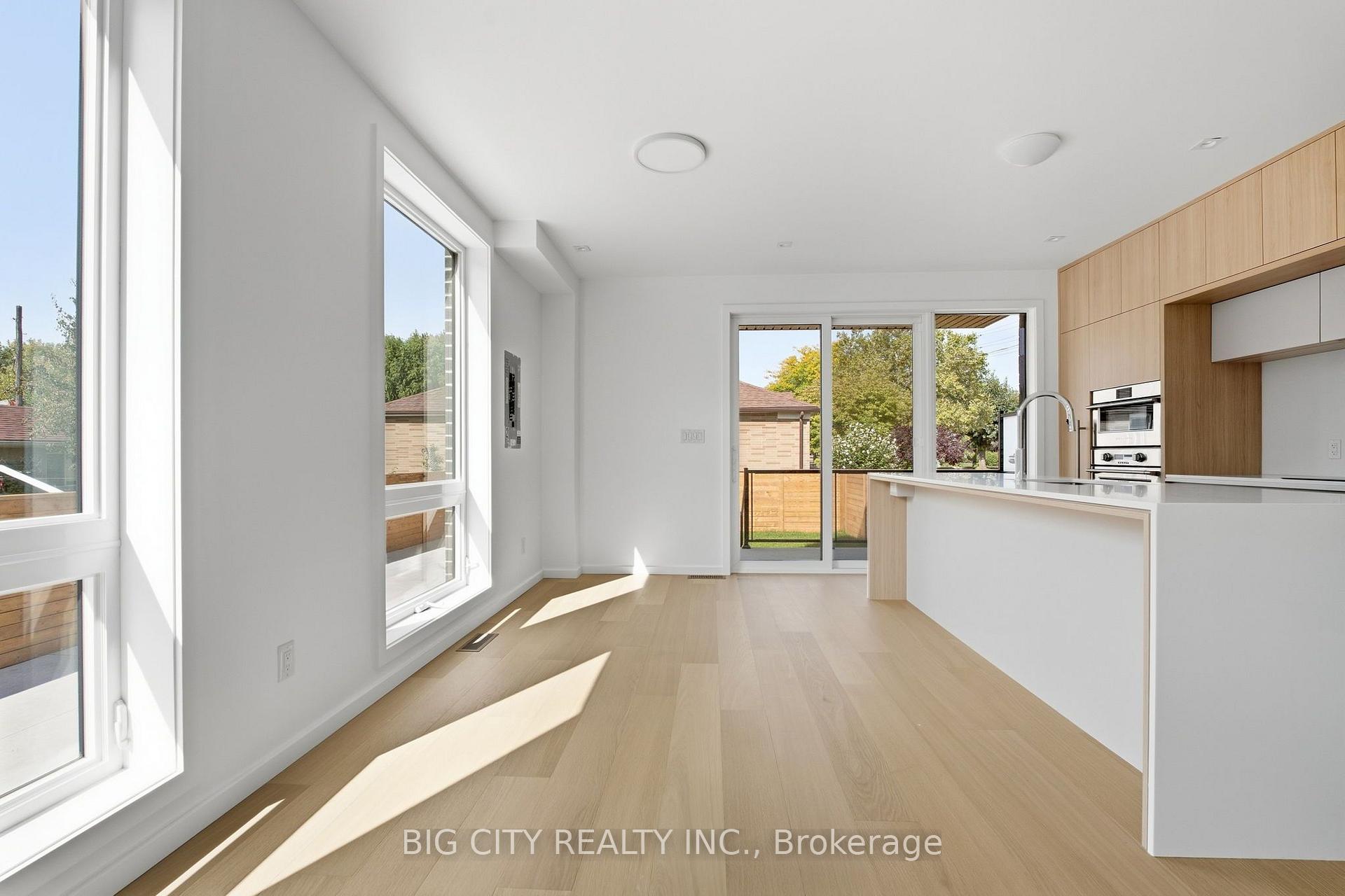 Photo 14 of Unit 2, 276 Lanor Avenue, Etobicoke, Alderwood — HOMEH