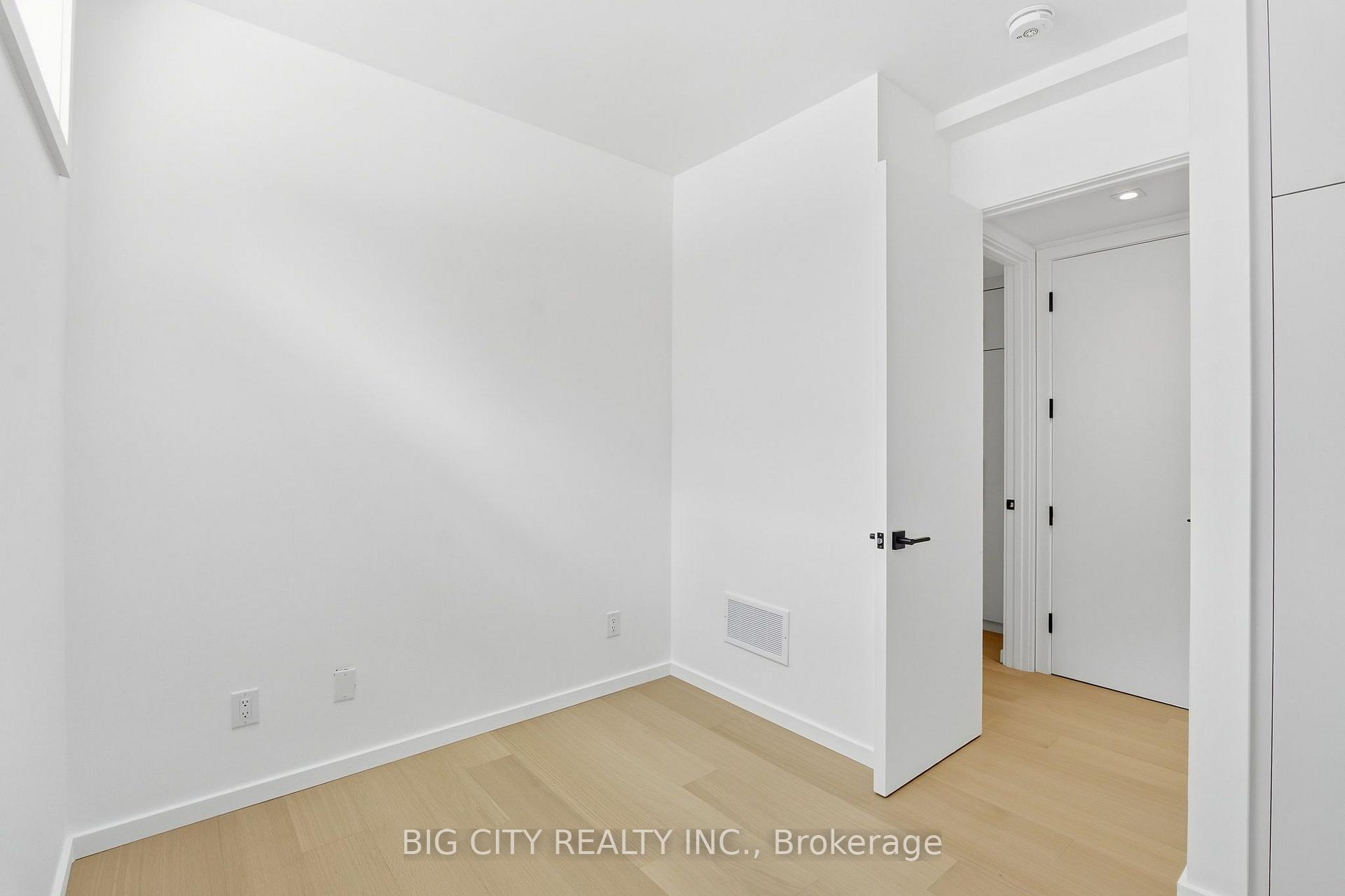 Photo 28 of Unit 2, 276 Lanor Avenue, Etobicoke, Alderwood — HOMEH