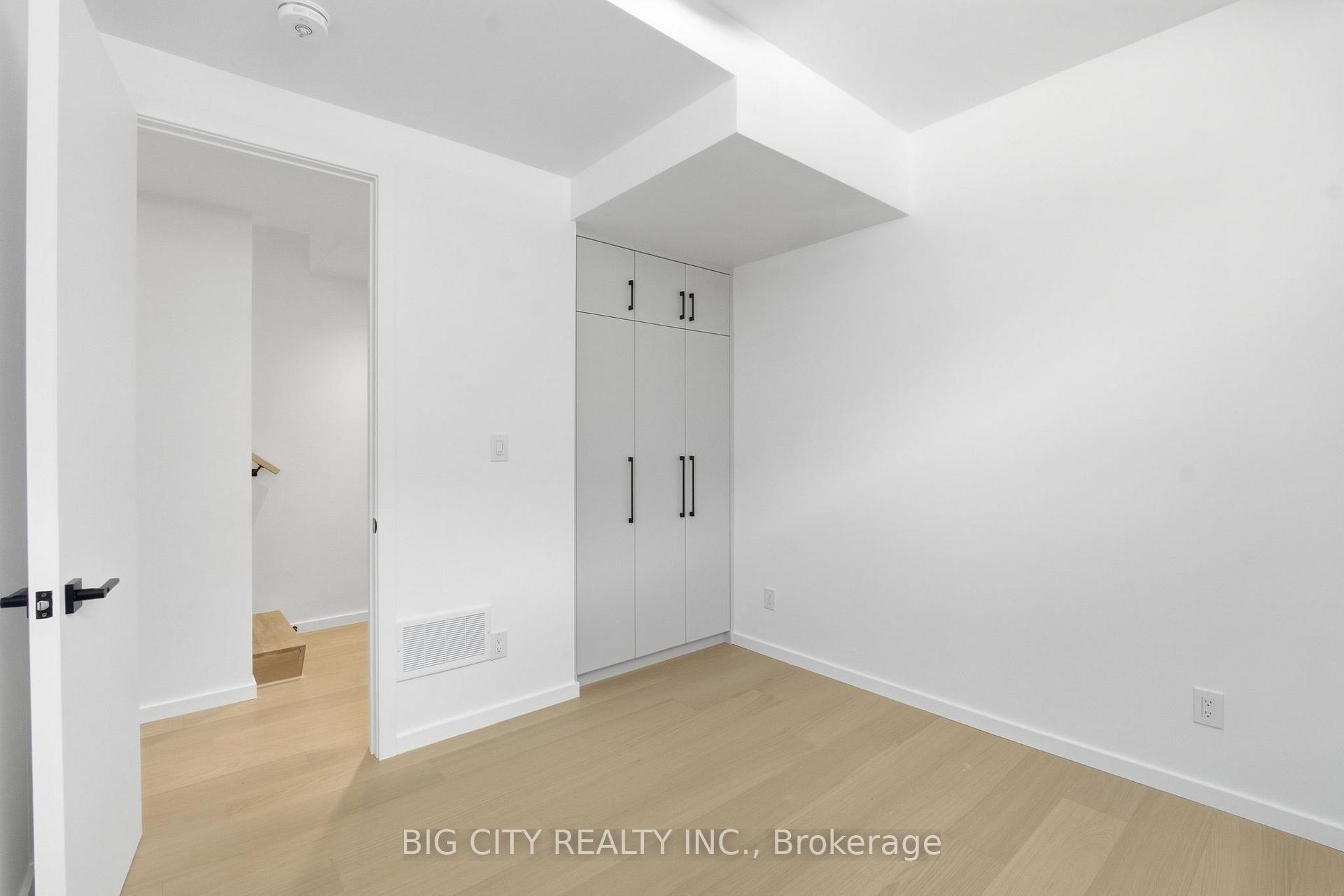 Photo 32 of Unit 2, 276 Lanor Avenue, Etobicoke, Alderwood — HOMEH