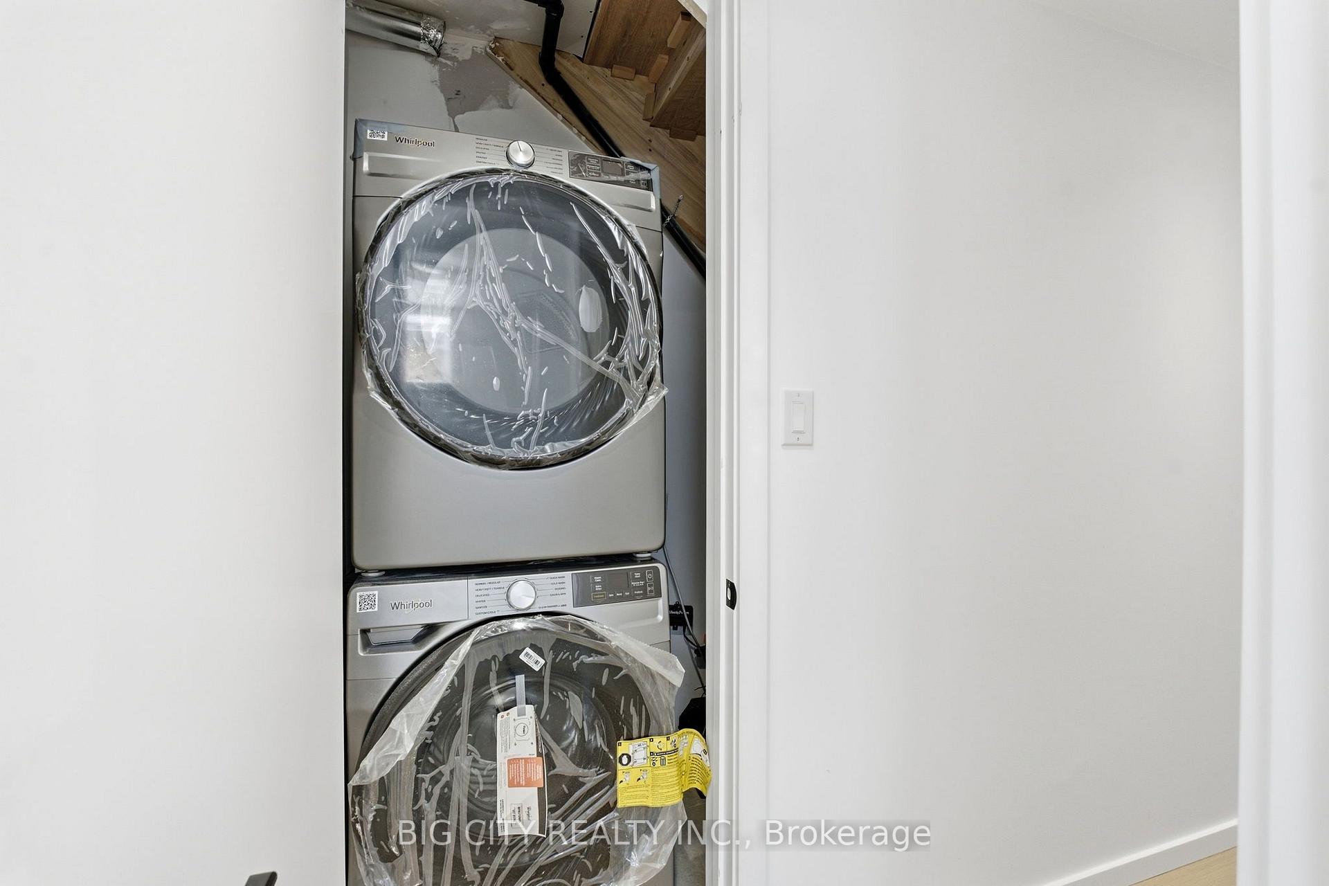 Photo 34 of Unit 2, 276 Lanor Avenue, Etobicoke, Alderwood — HOMEH