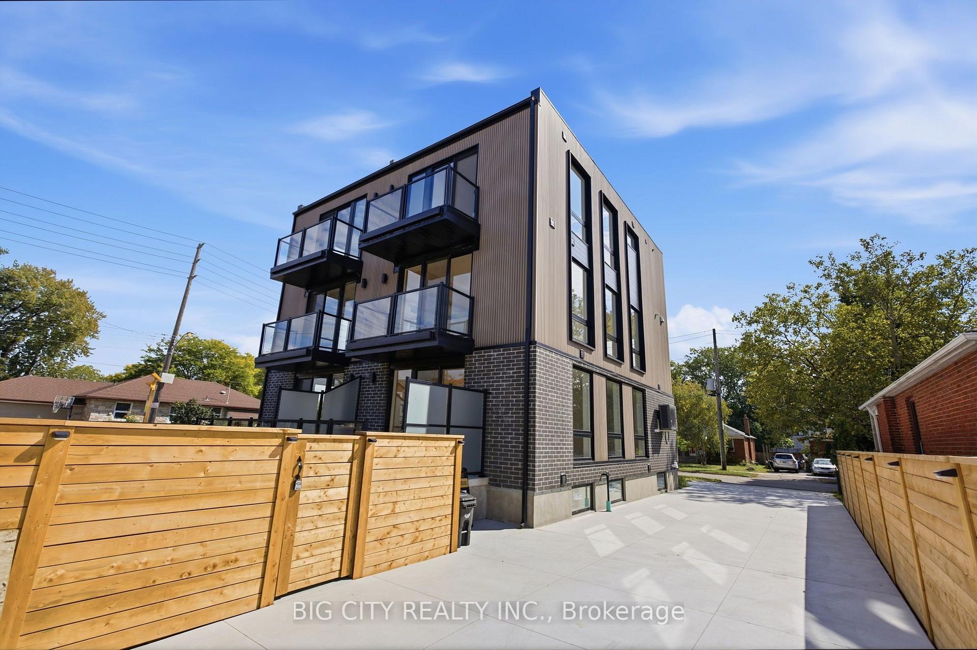 Photo 36 of Unit 2, 276 Lanor Avenue, Etobicoke, Alderwood — HOMEH