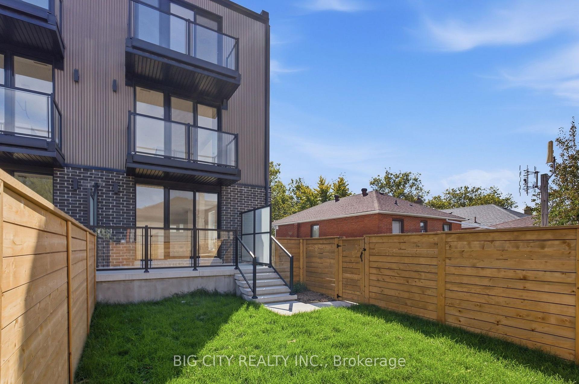 Photo 43 of Unit 2, 276 Lanor Avenue, Etobicoke, Alderwood — HOMEH
