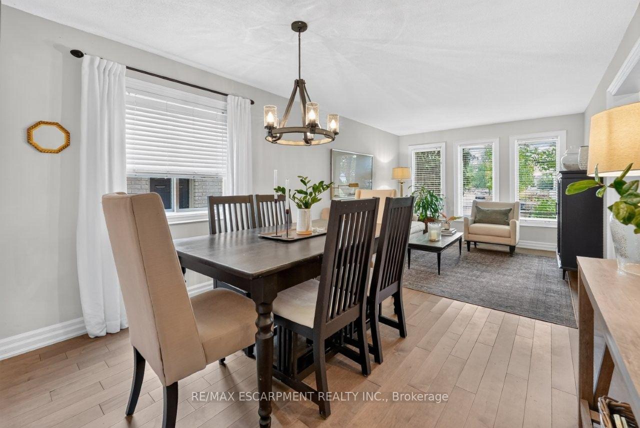 Photo 10 of 45 Richmond Crescent, Hamilton, Winona Park — HOMEH