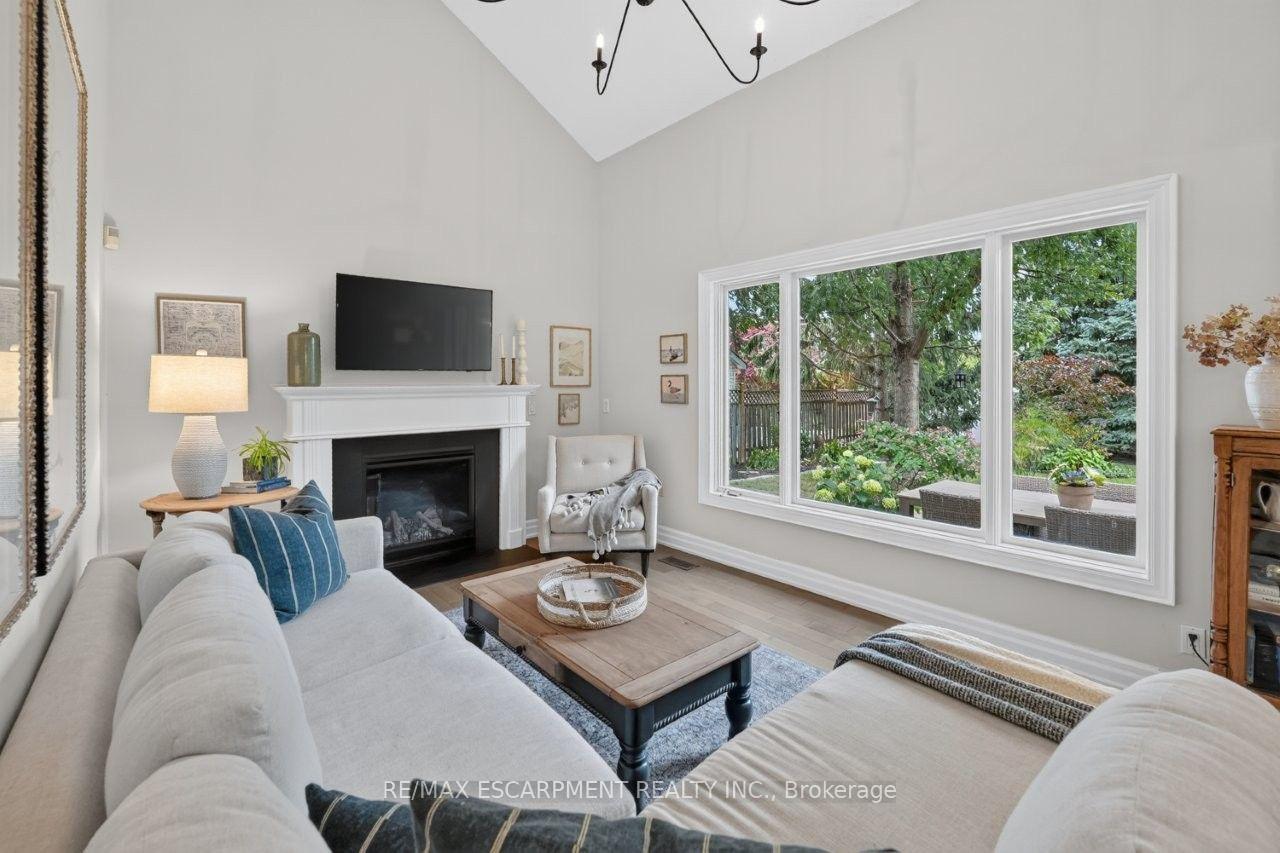Photo 15 of 45 Richmond Crescent, Hamilton, Winona Park — HOMEH