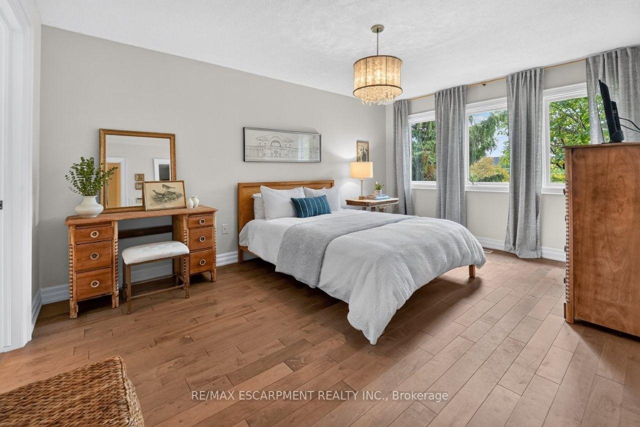 Photo 19 of 45 Richmond Crescent, Hamilton, Winona Park — HOMEH